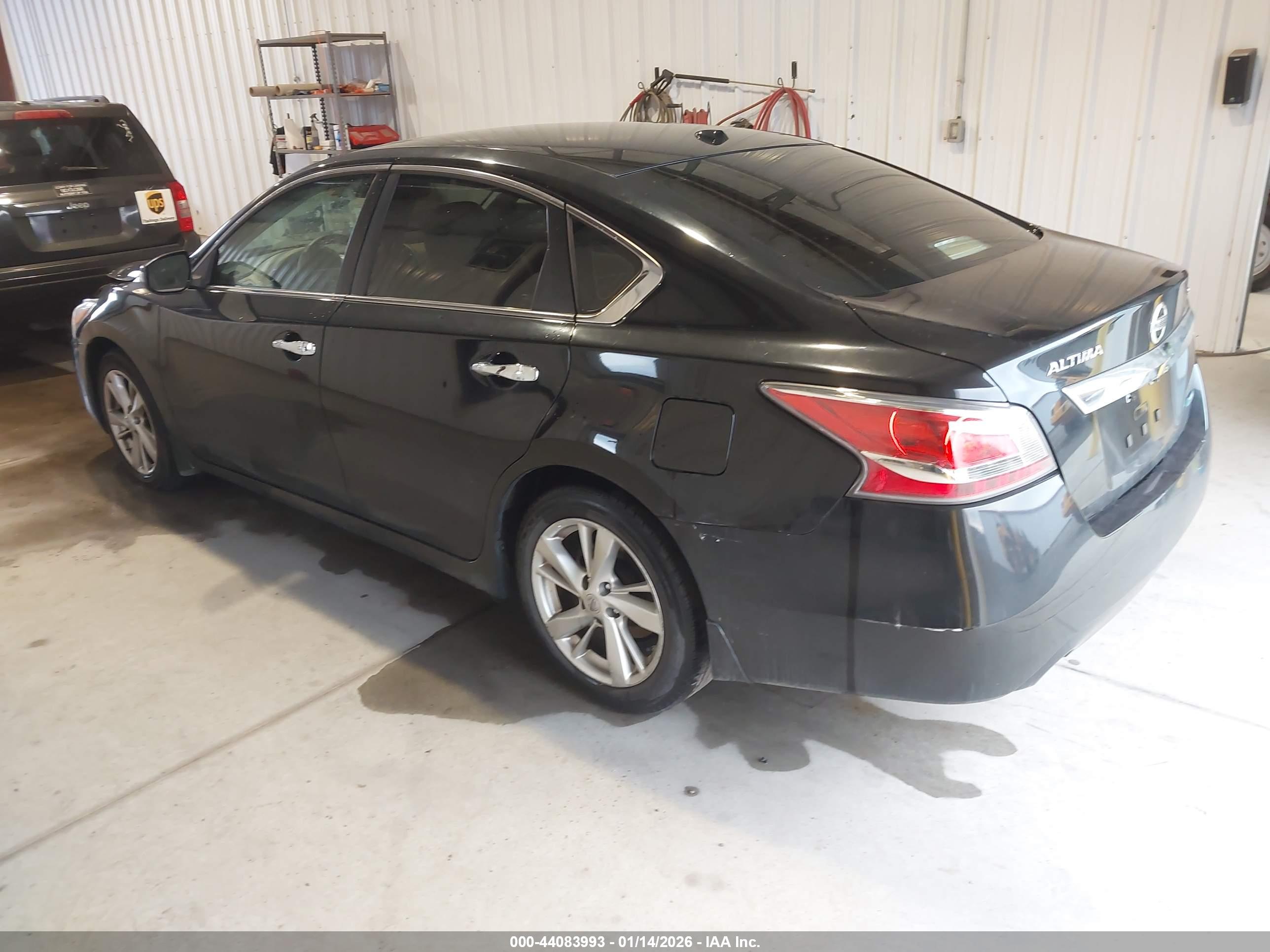 NISSAN ALTIMA image 3