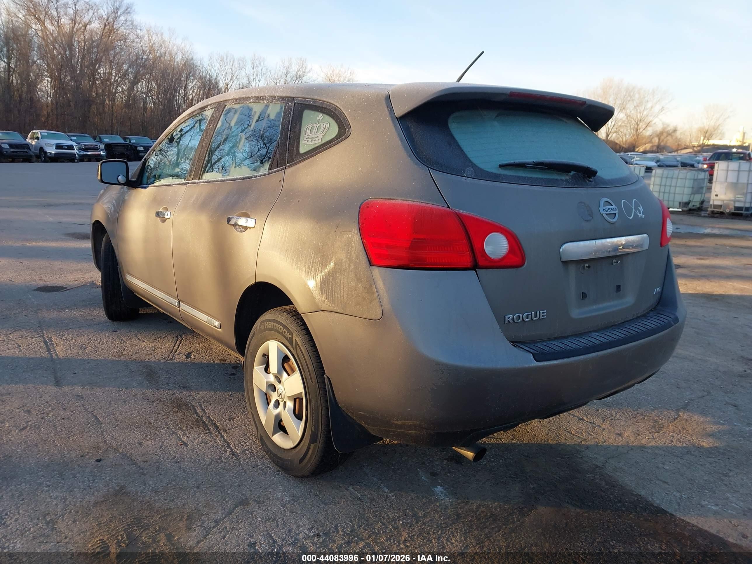 NISSAN ROGUE image 3