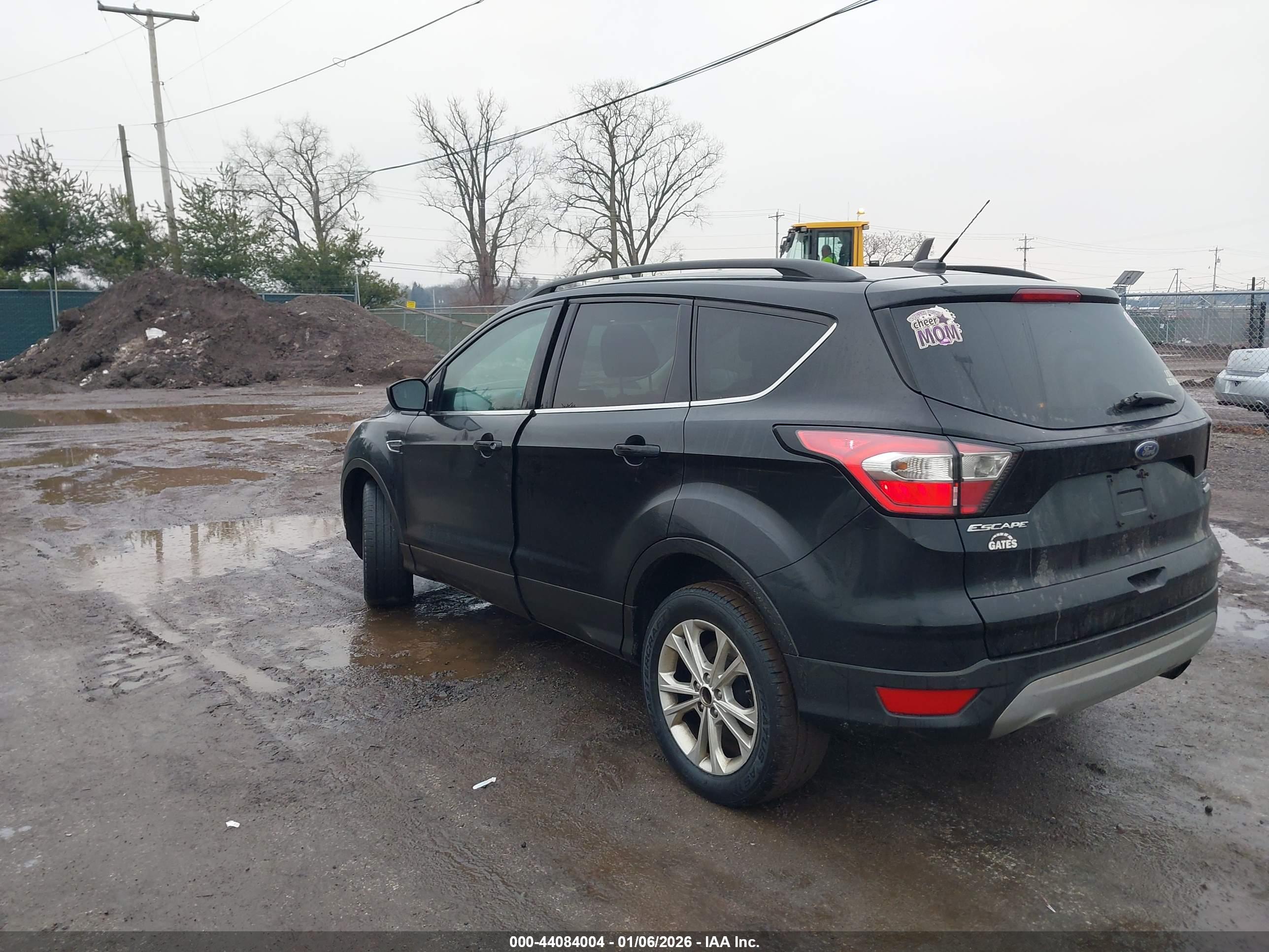 FORD ESCAPE image 3
