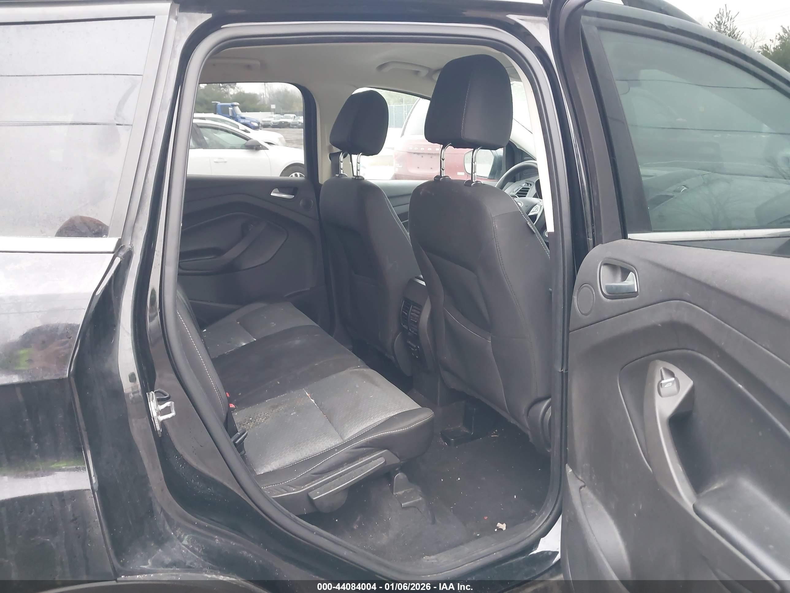 FORD ESCAPE image 8