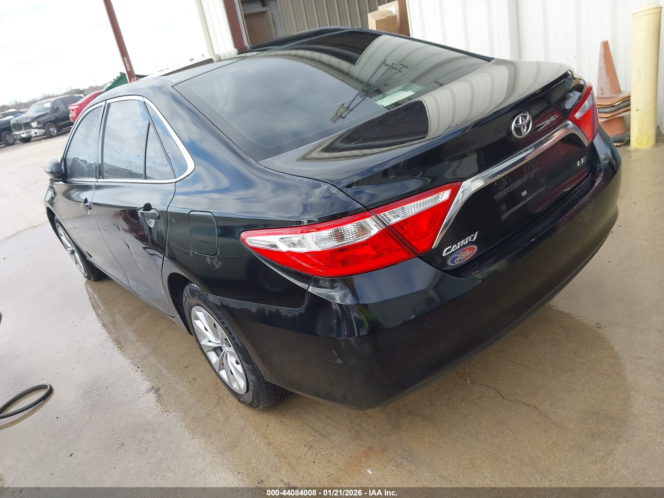 TOYOTA CAMRY image 3