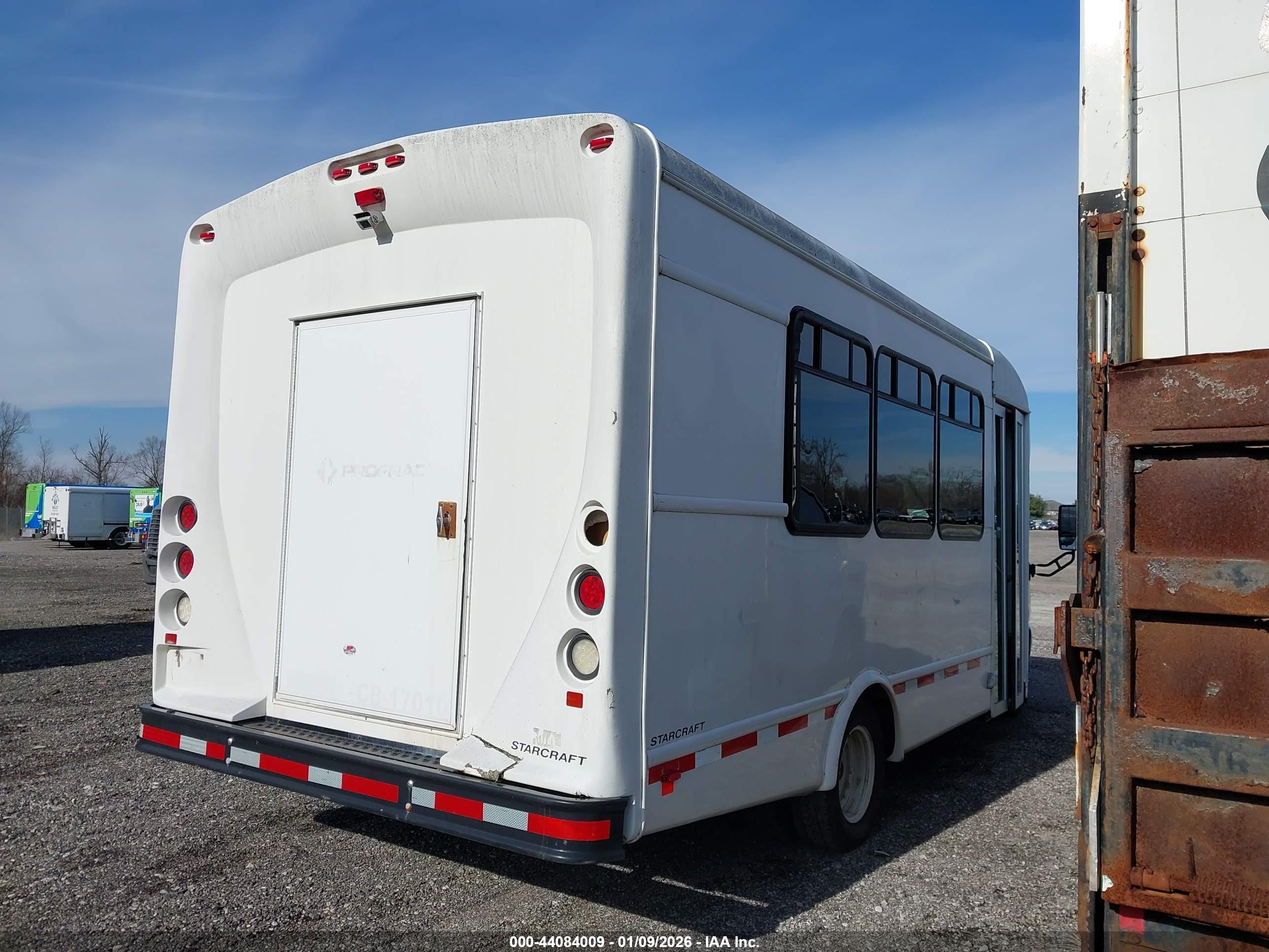 FORD E-350 image 4