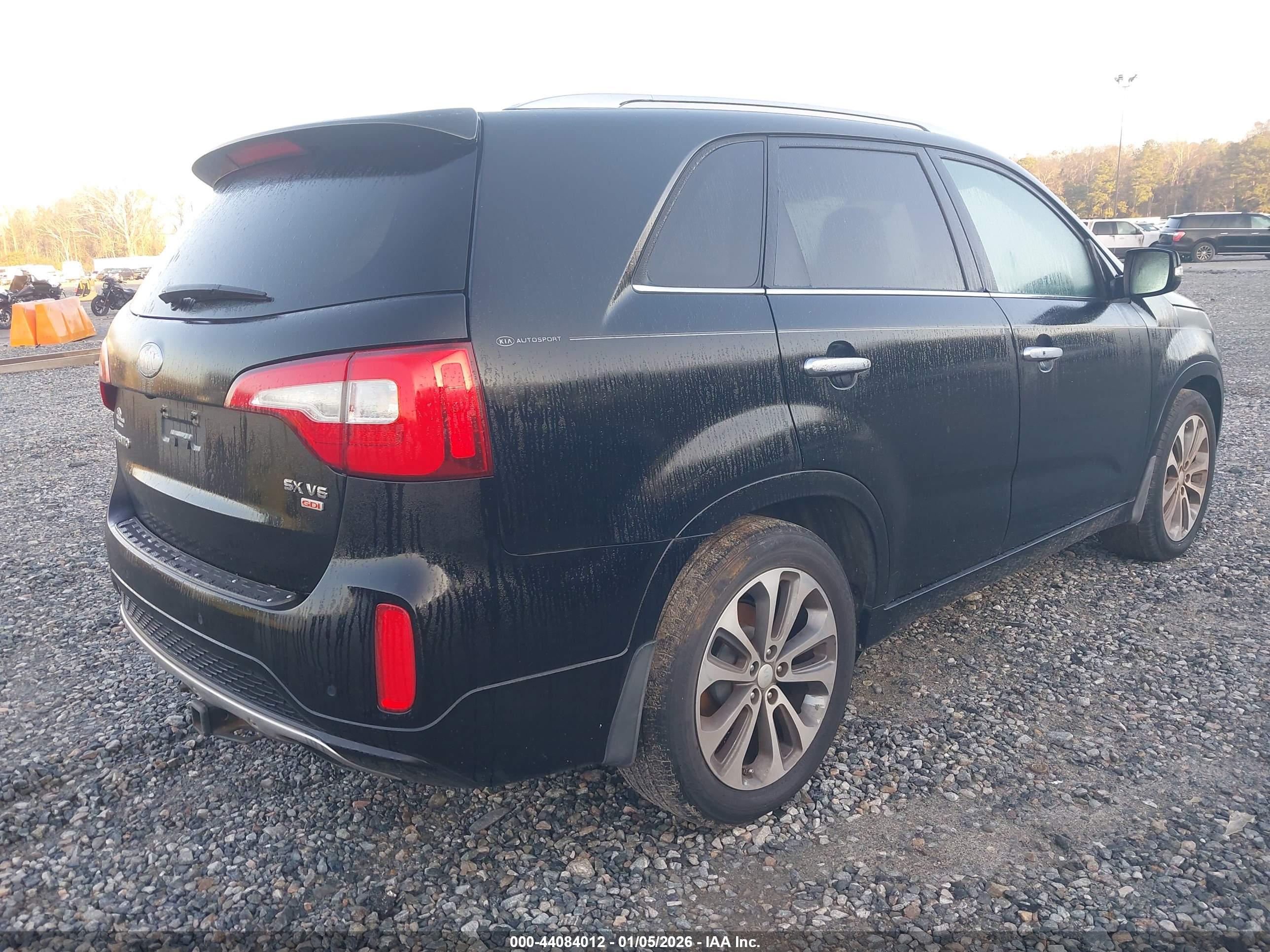 KIA SORENTO image 4