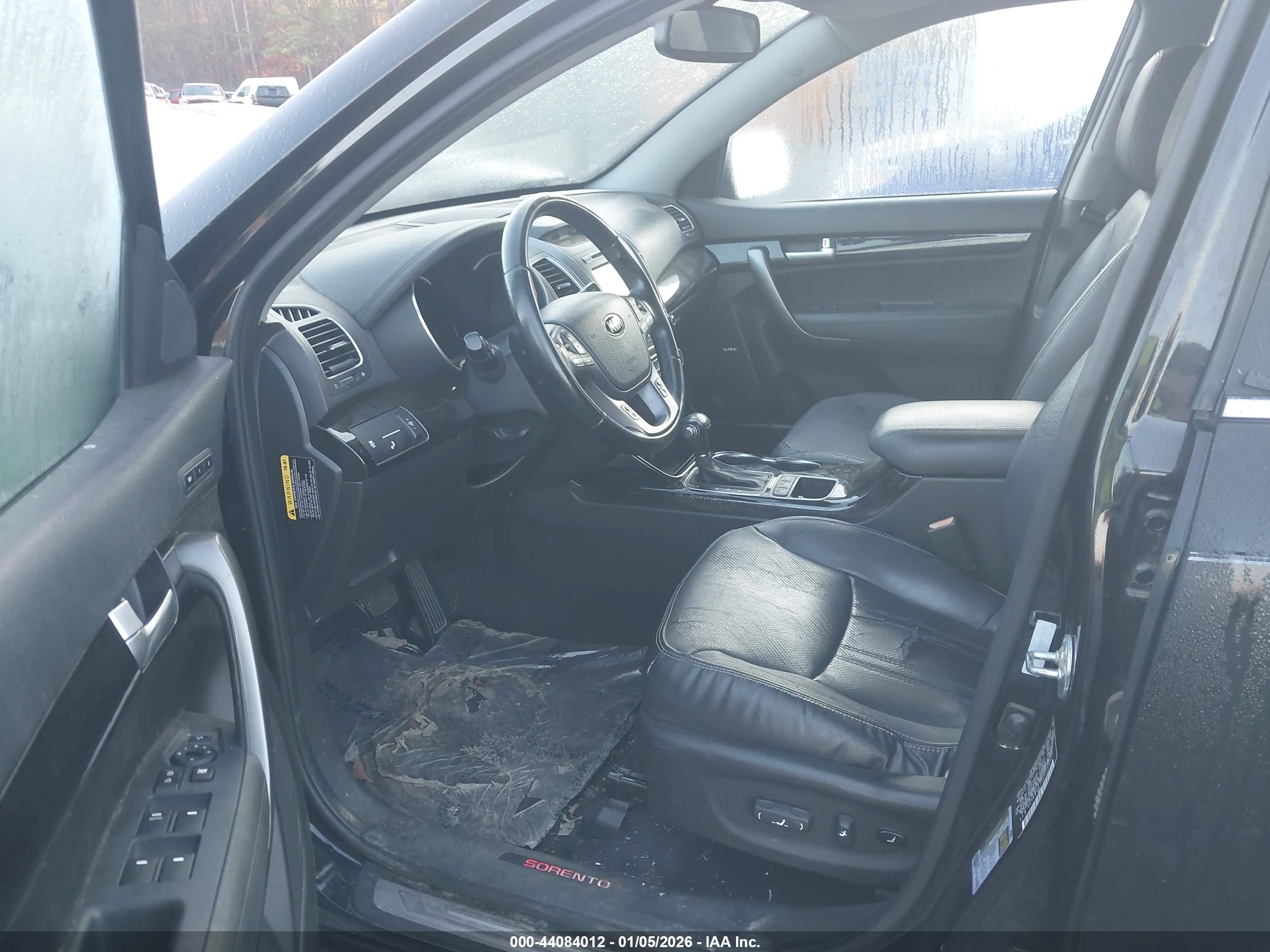 KIA SORENTO image 5