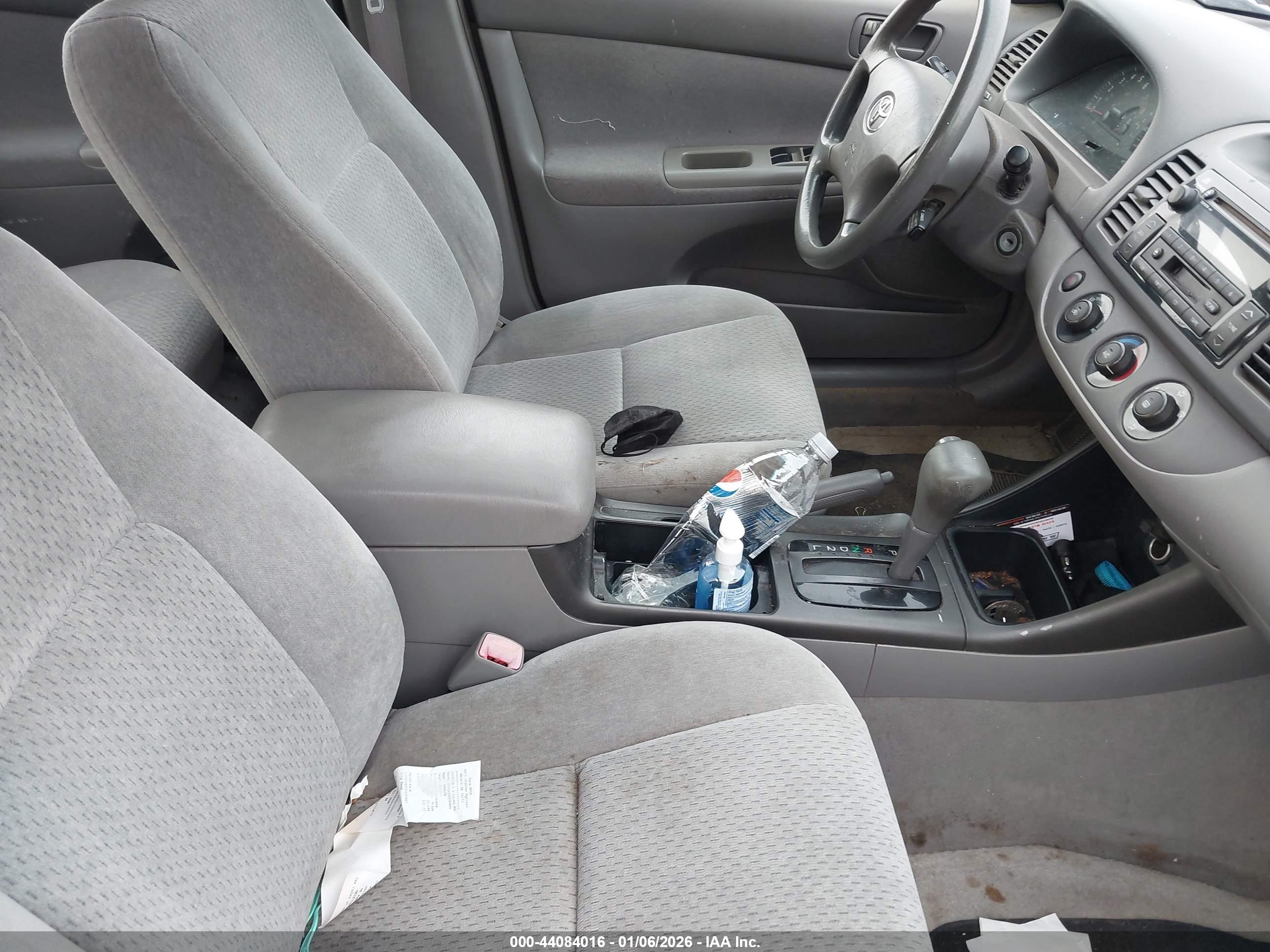 TOYOTA CAMRY image 5
