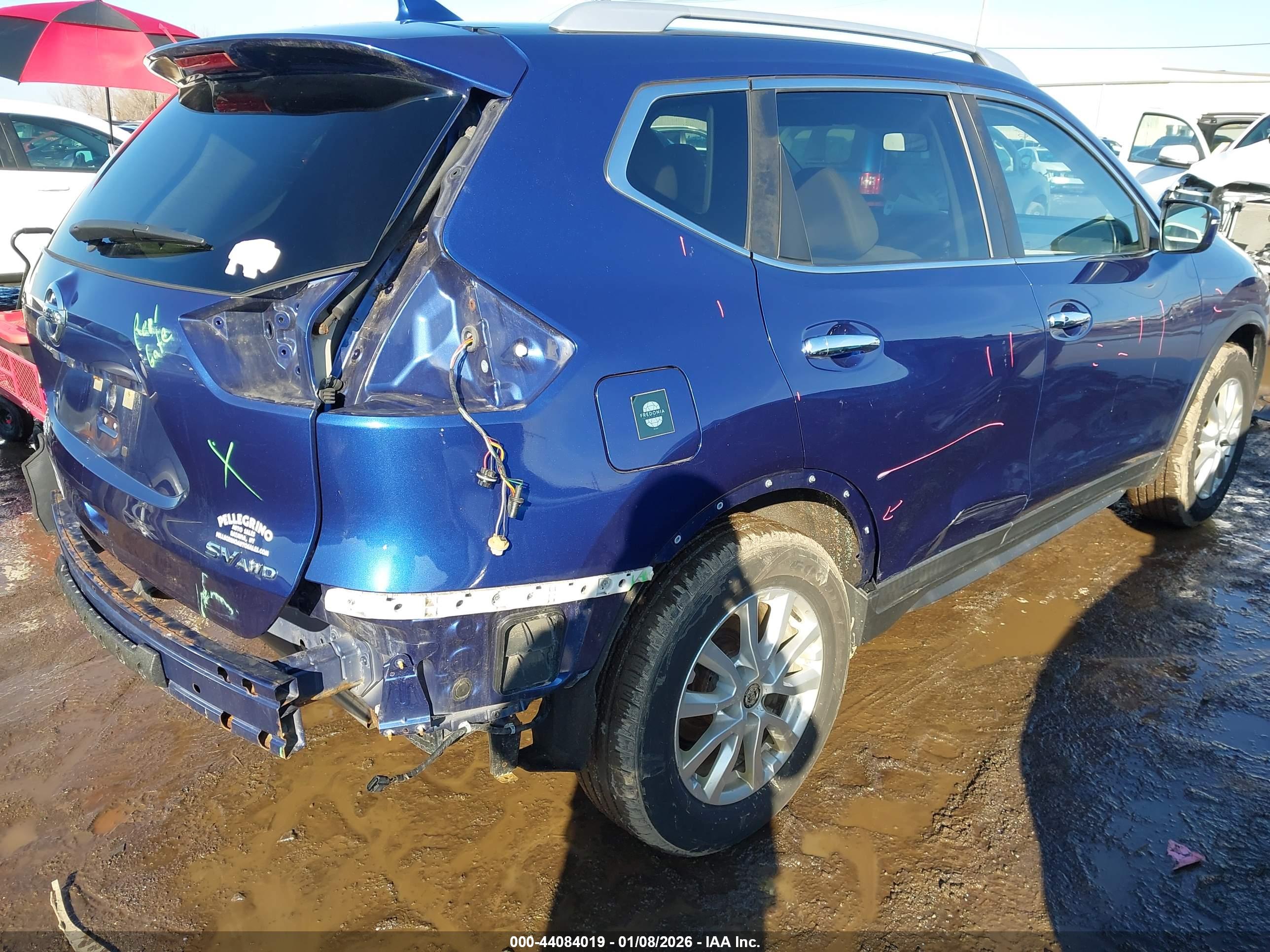 NISSAN ROGUE image 4