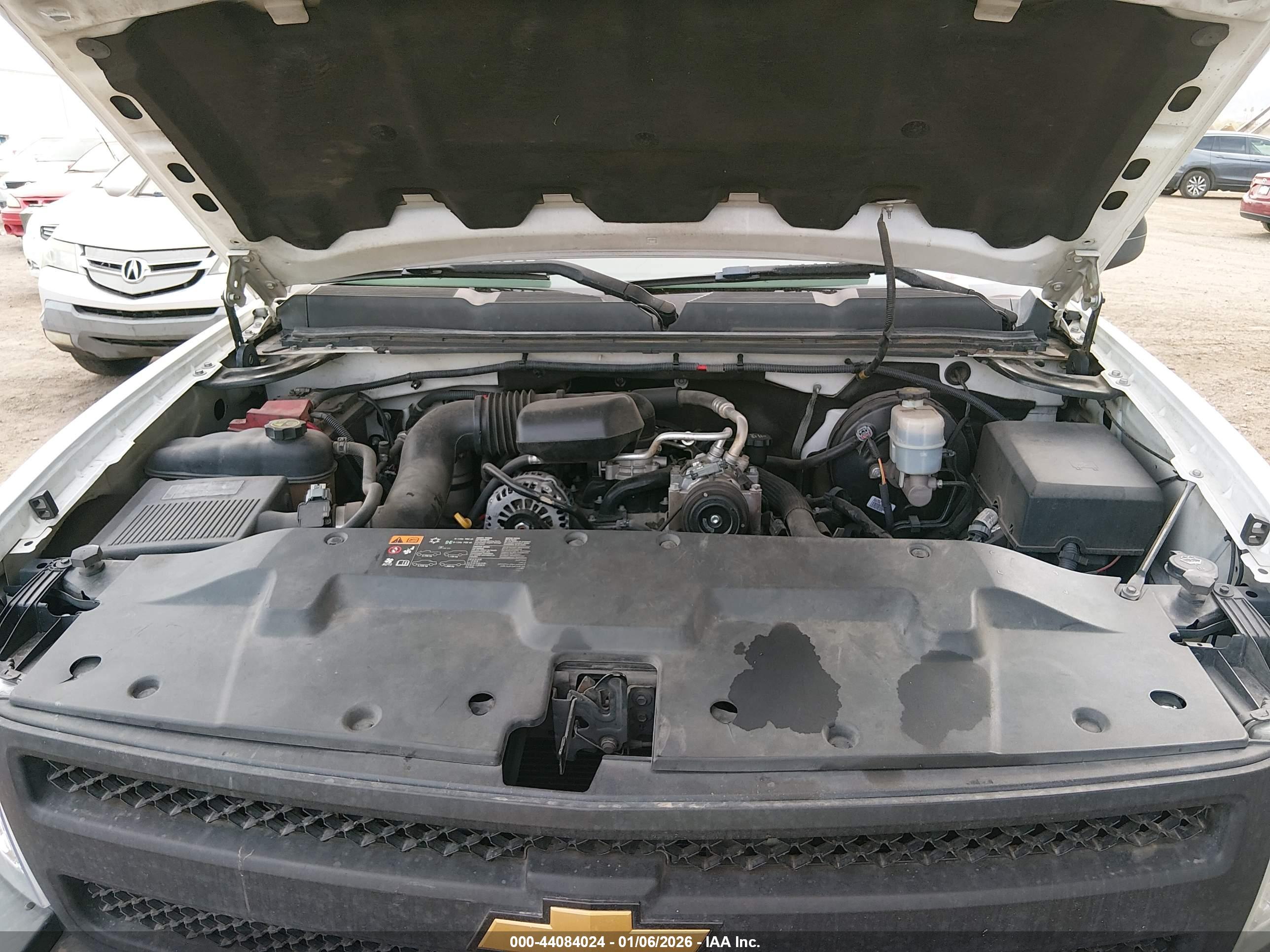 CHEVROLET SILVERADO image 10