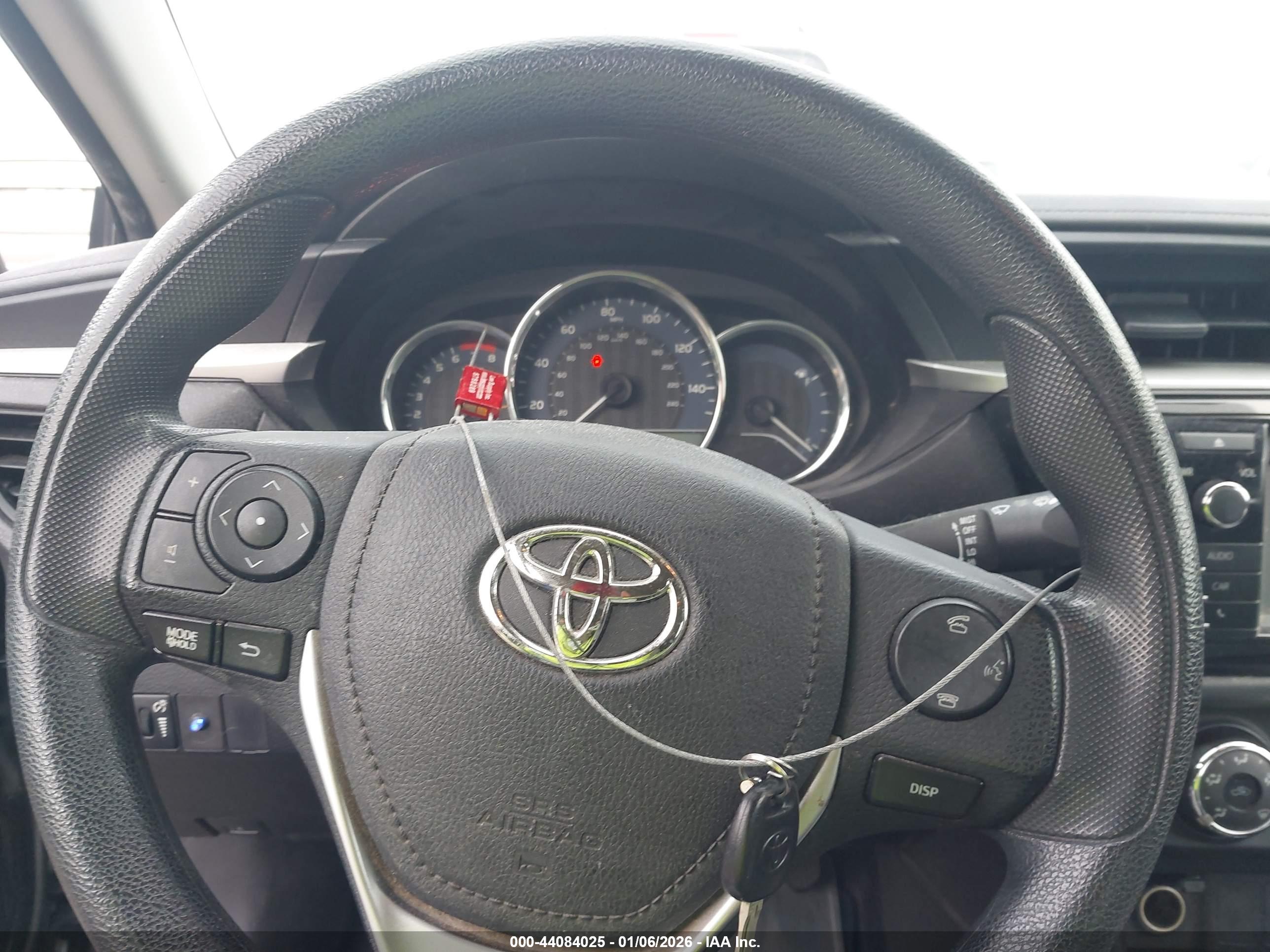 TOYOTA COROLLA image 11