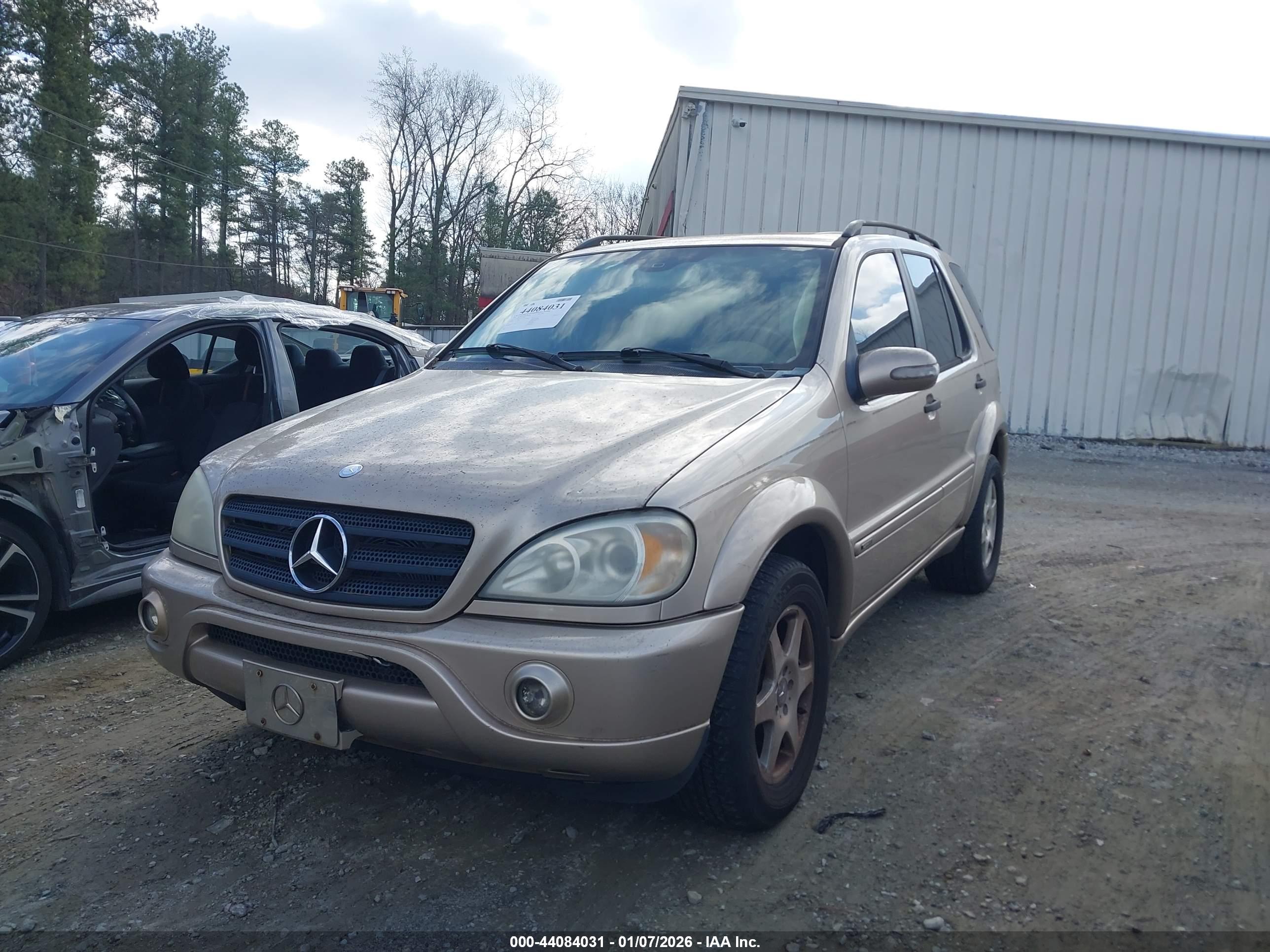 MERCEDES-BENZ ML image 2