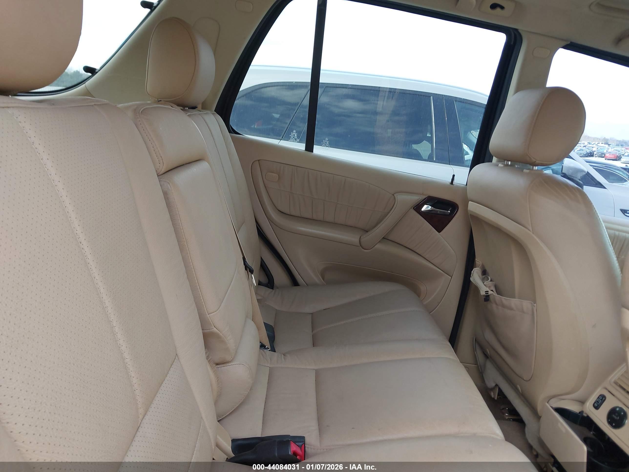 MERCEDES-BENZ ML image 8
