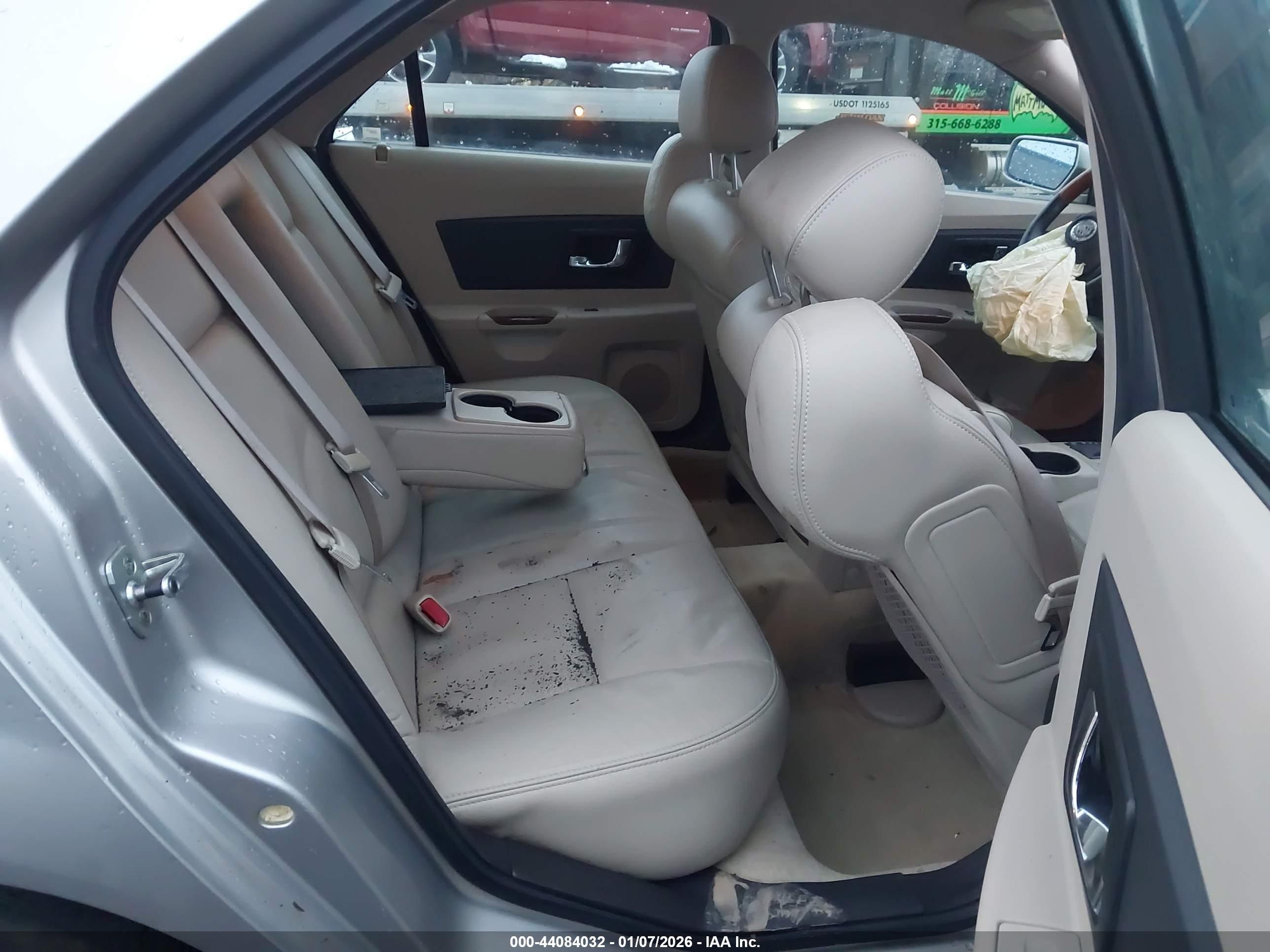 CADILLAC CTS image 8