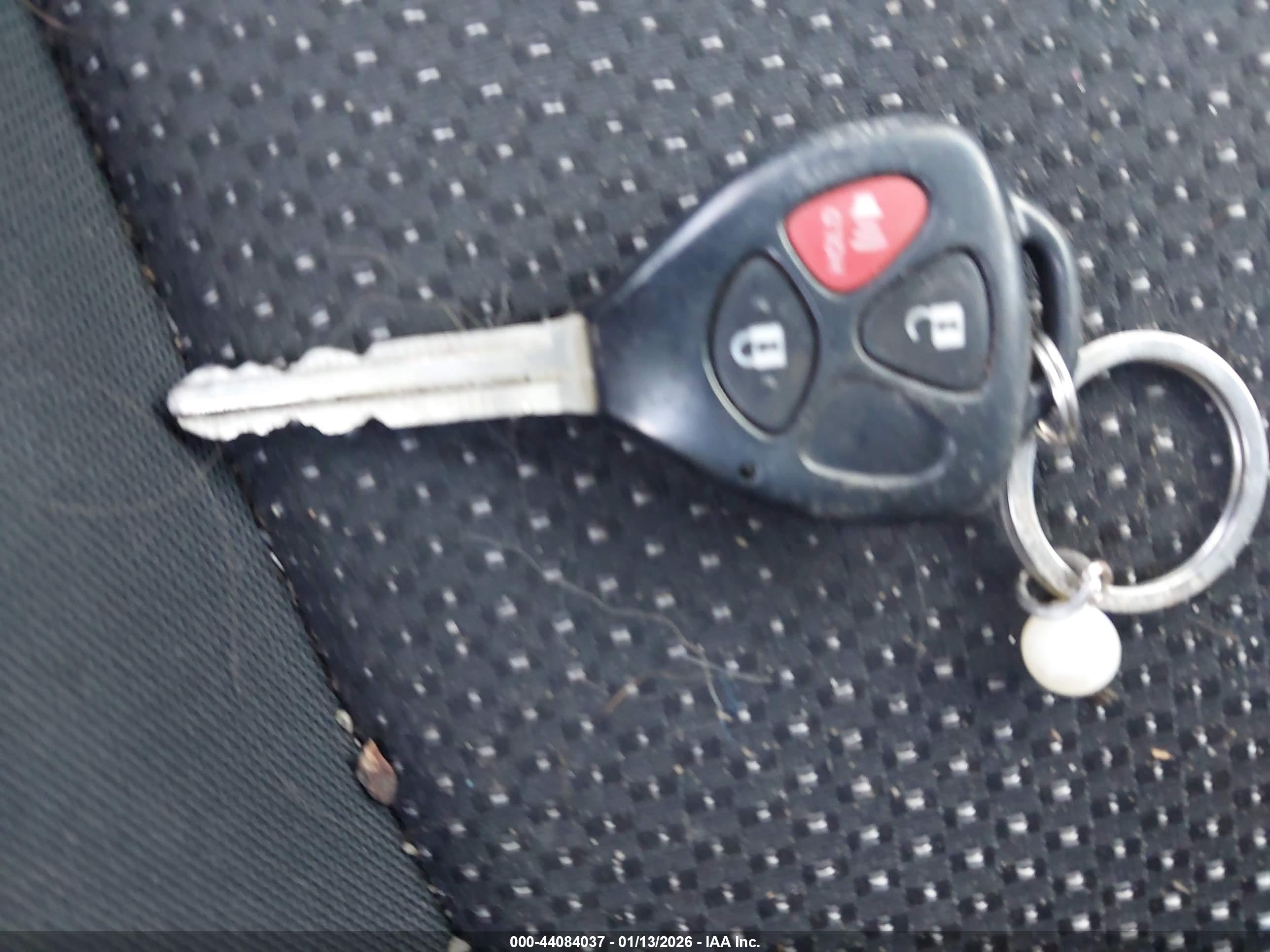PONTIAC VIBE image 11