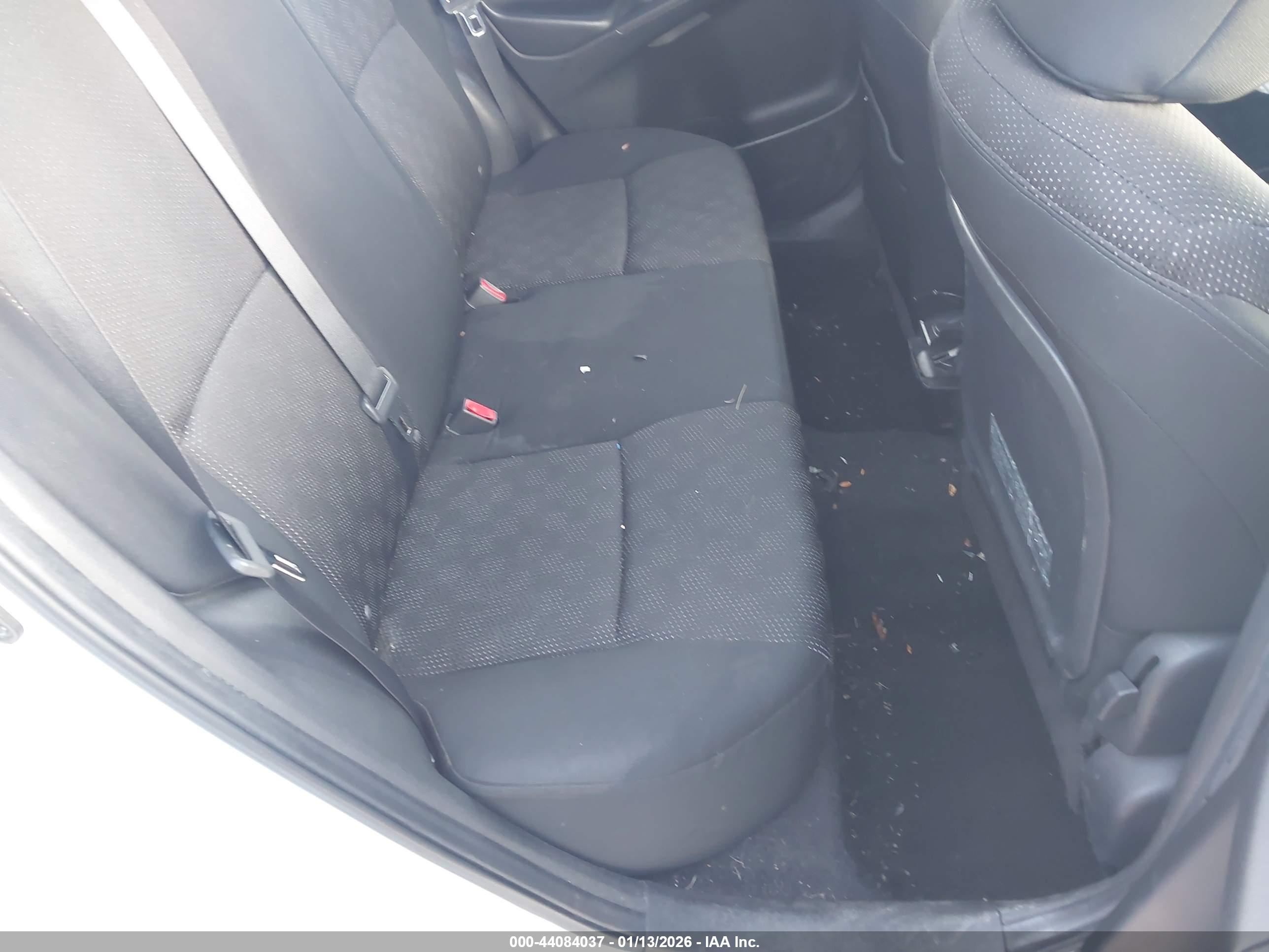 PONTIAC VIBE image 8