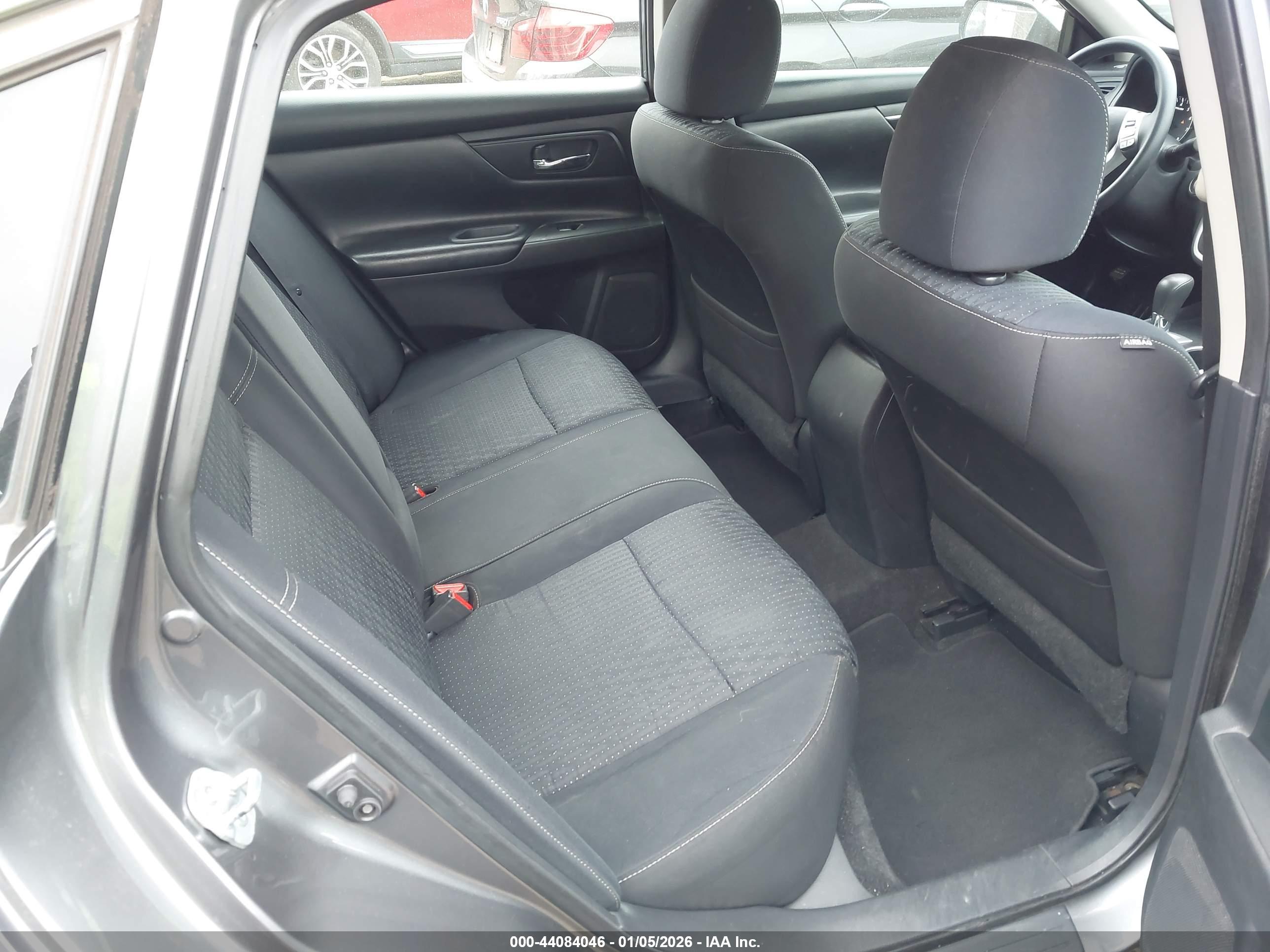 NISSAN ALTIMA image 8