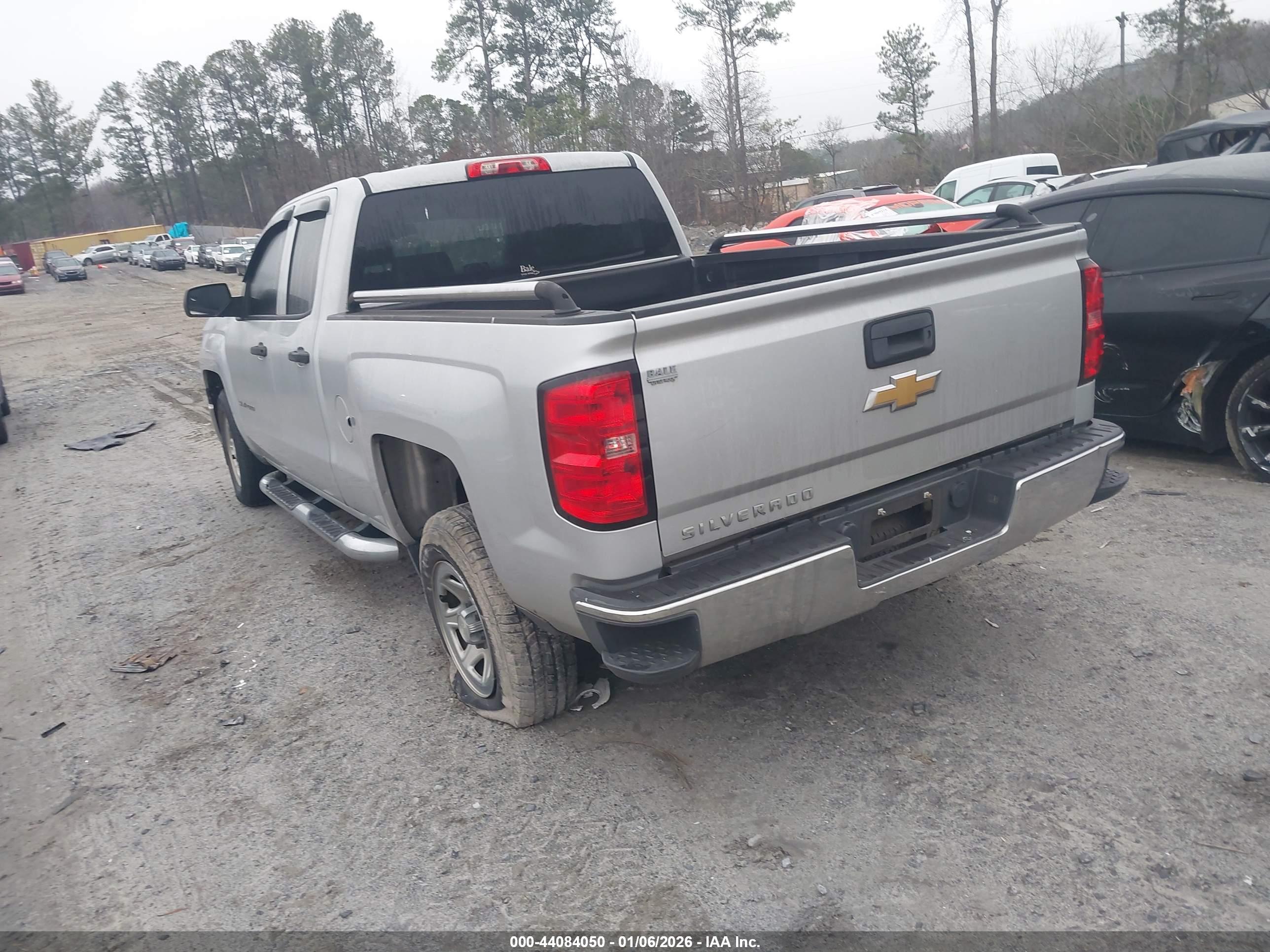 CHEVROLET SILVERADO image 3