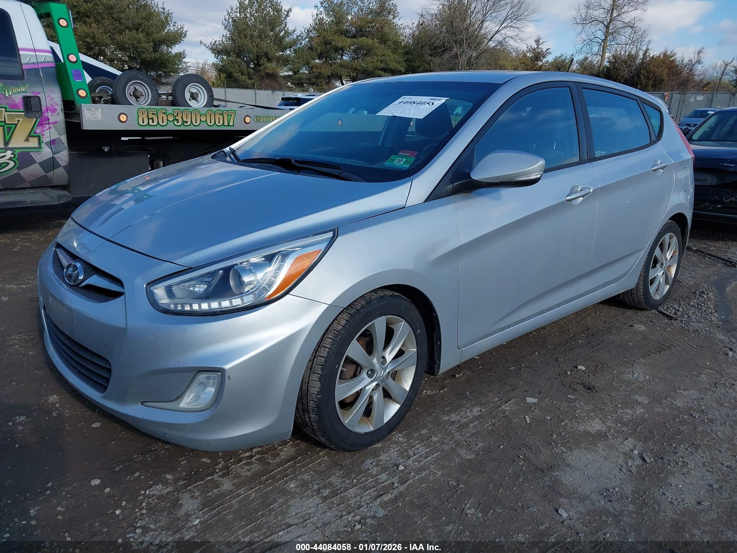 HYUNDAI ACCENT image 2