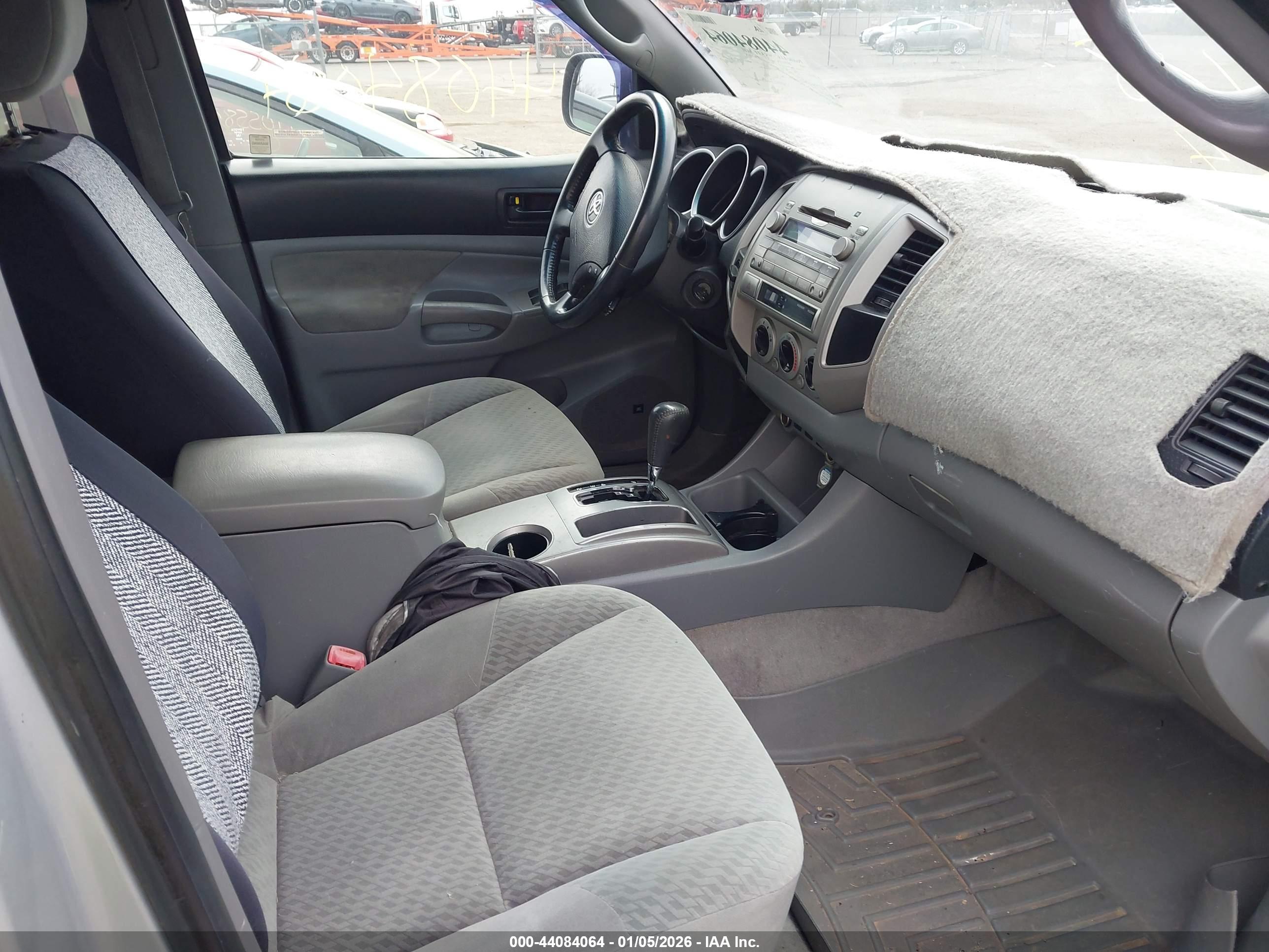 TOYOTA TACOMA image 5