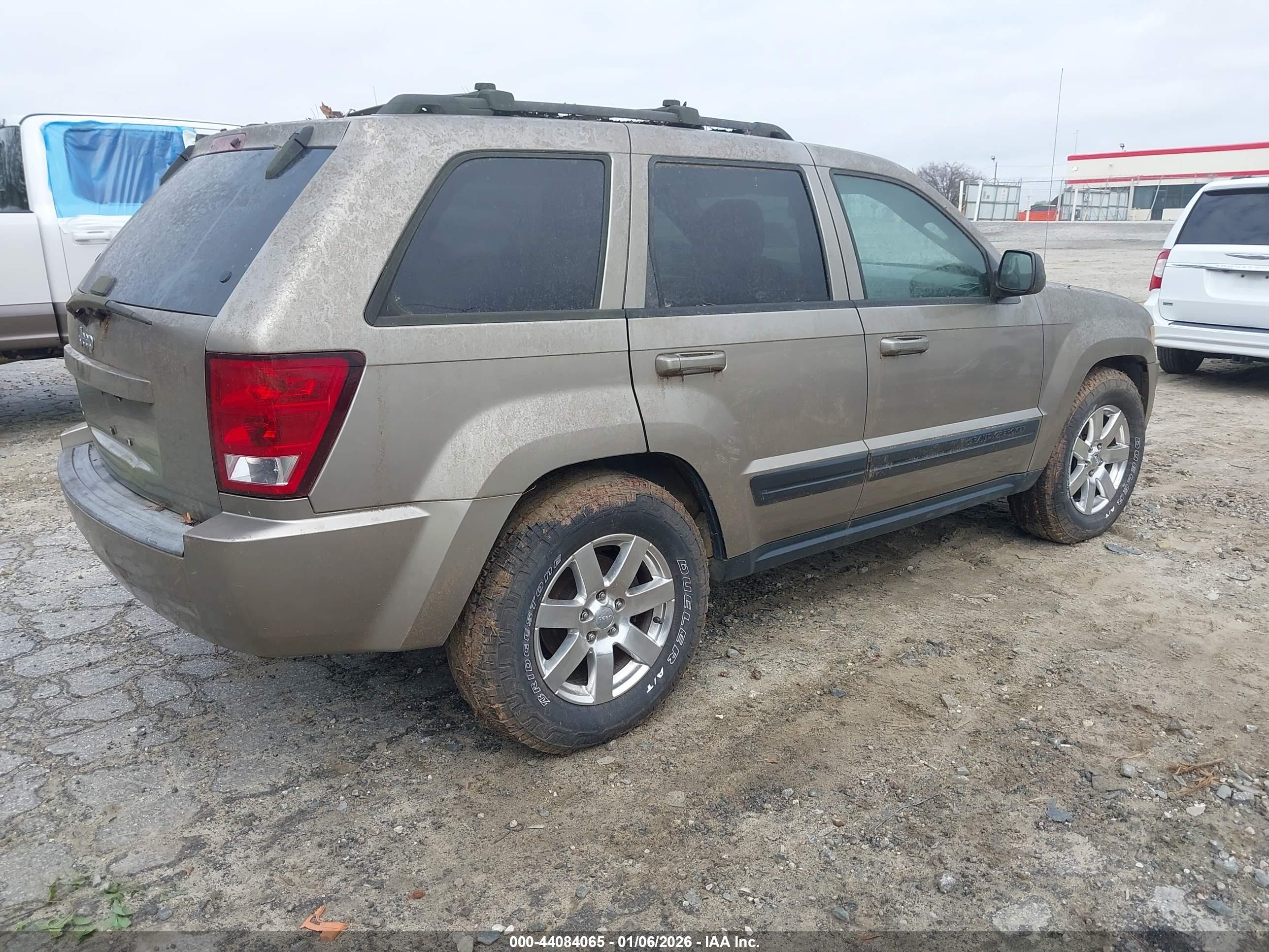 JEEP GRAND image 4