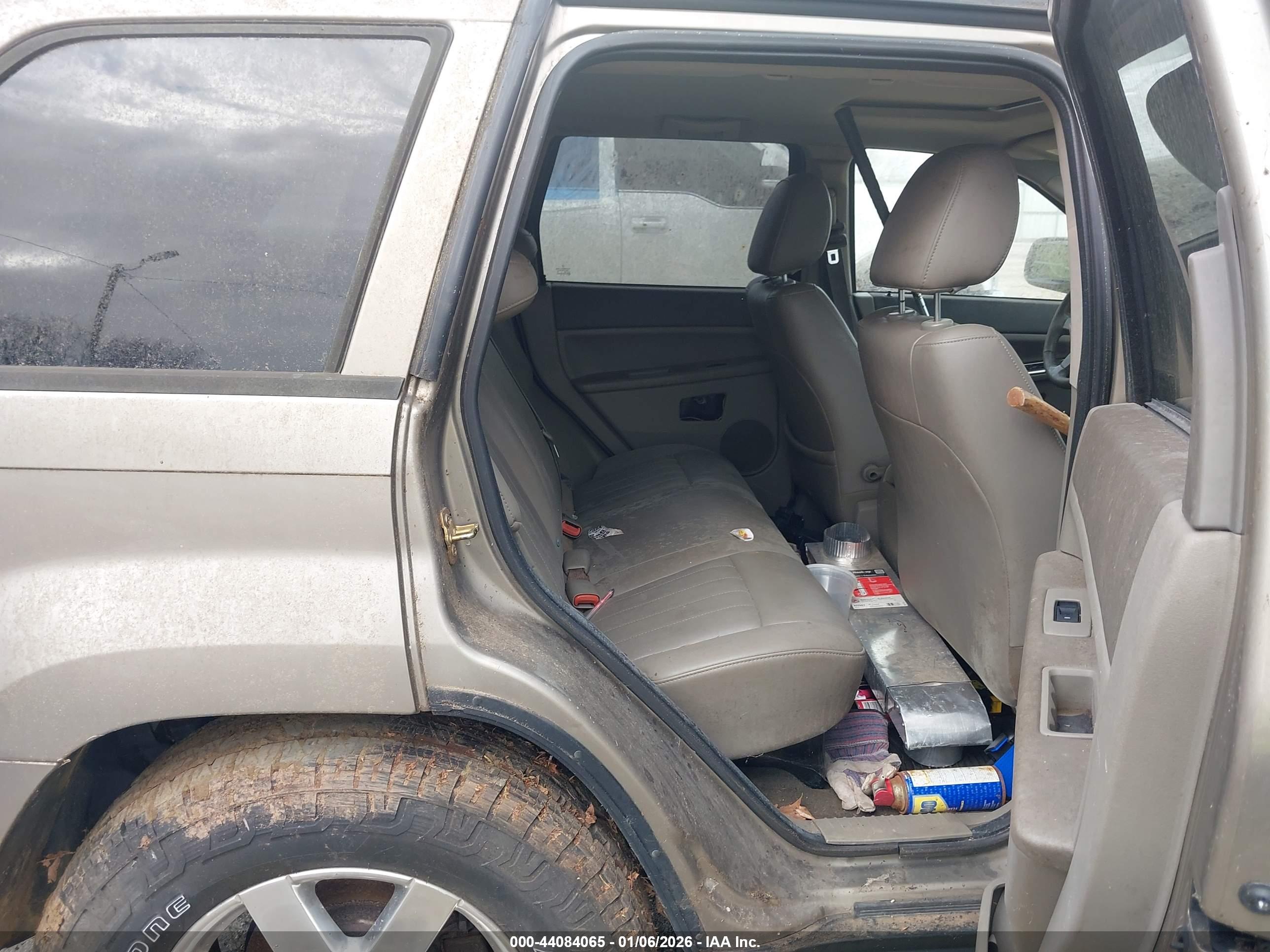 JEEP GRAND image 8