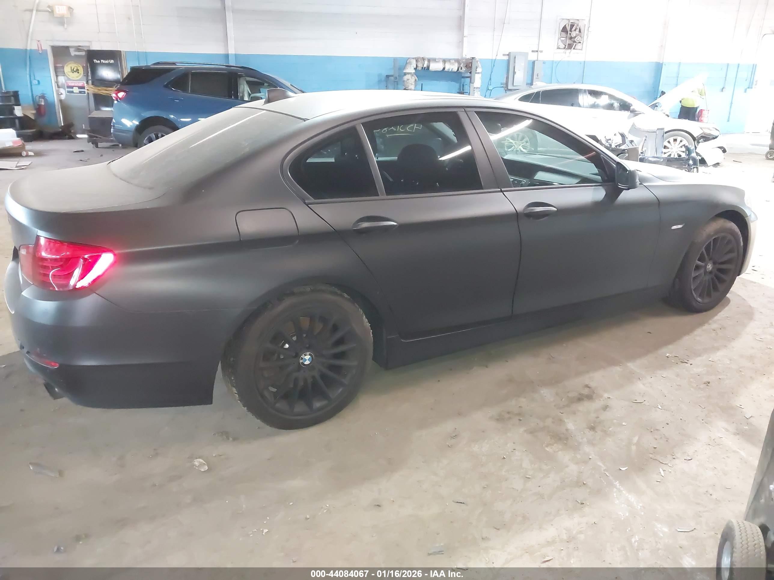BMW 535I image 4