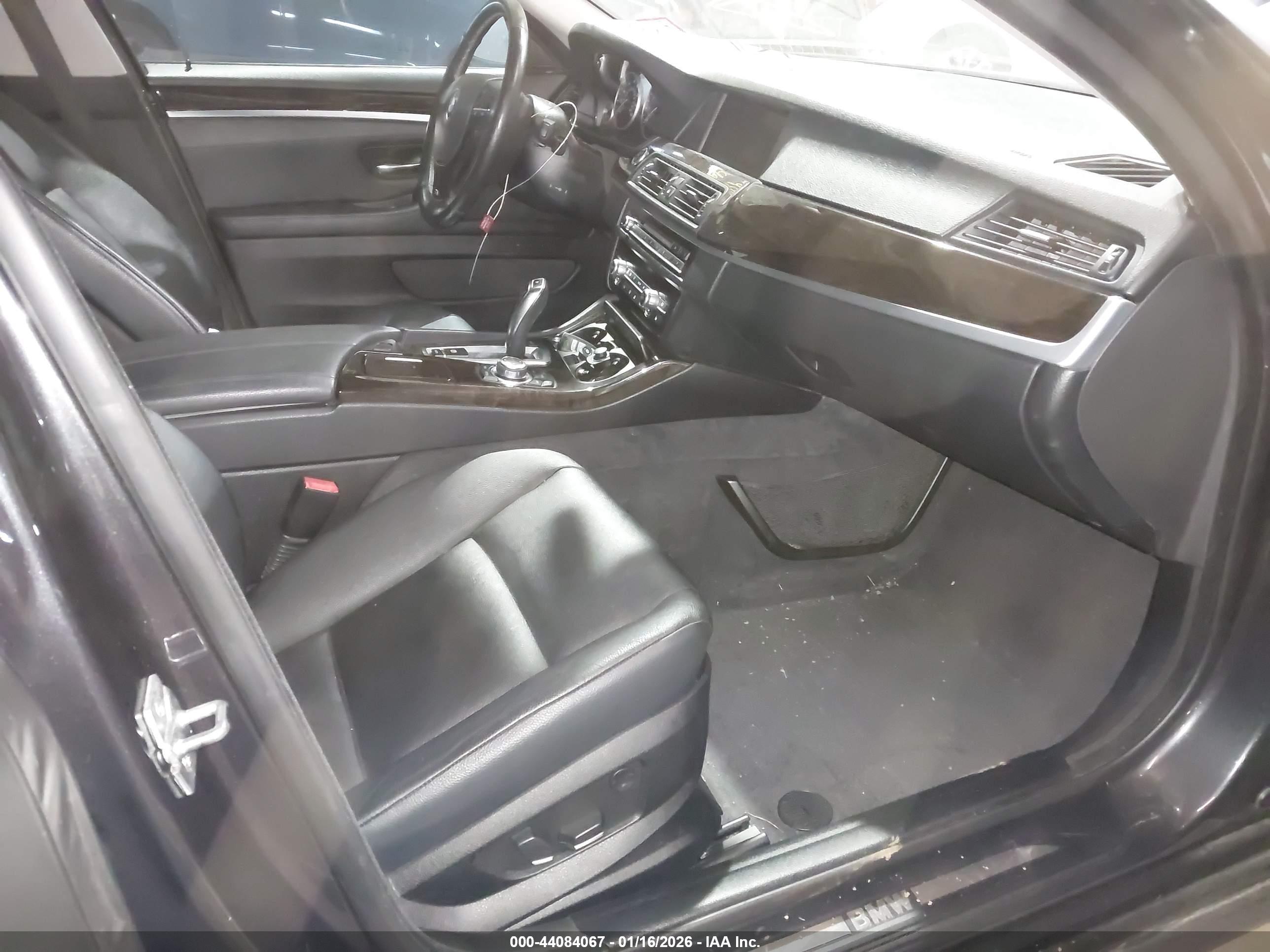 BMW 535I image 5