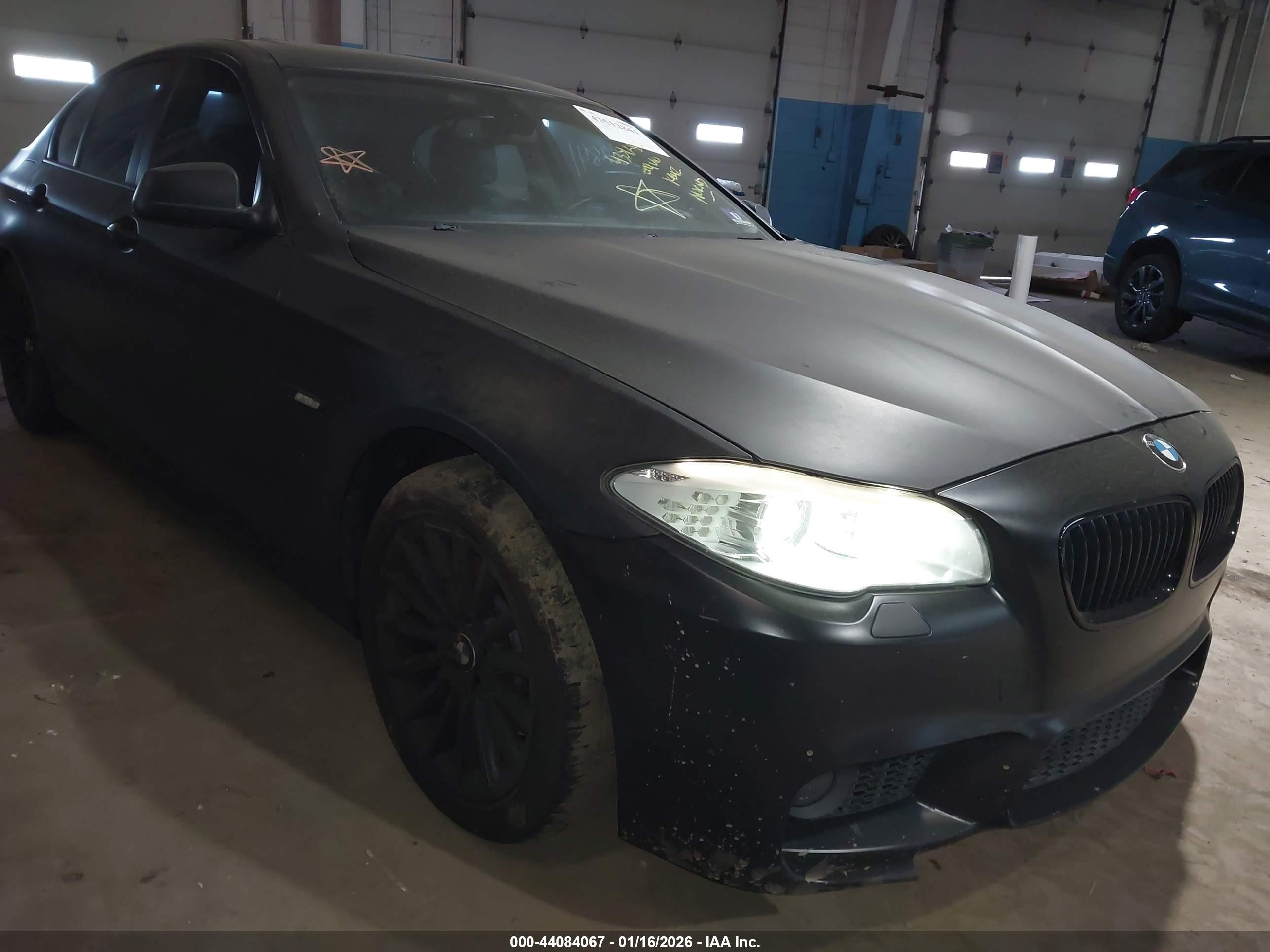 BMW 535I image 6
