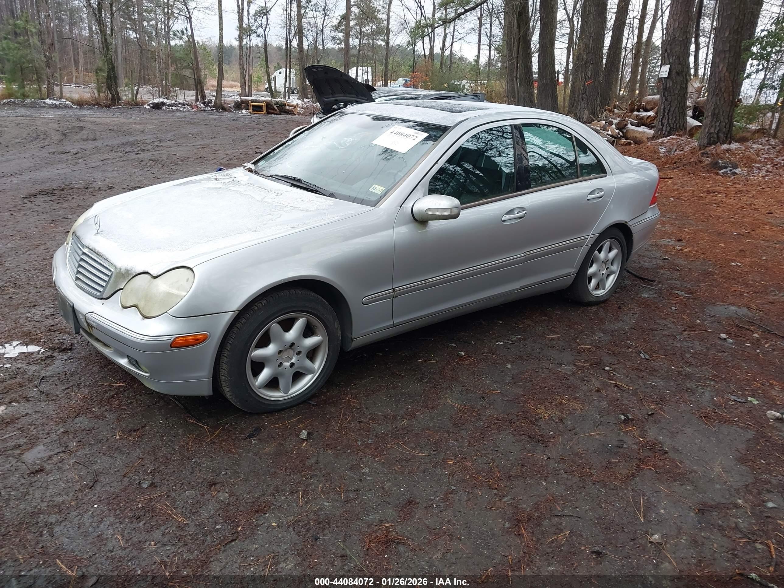 MERCEDES-BENZ C image 2