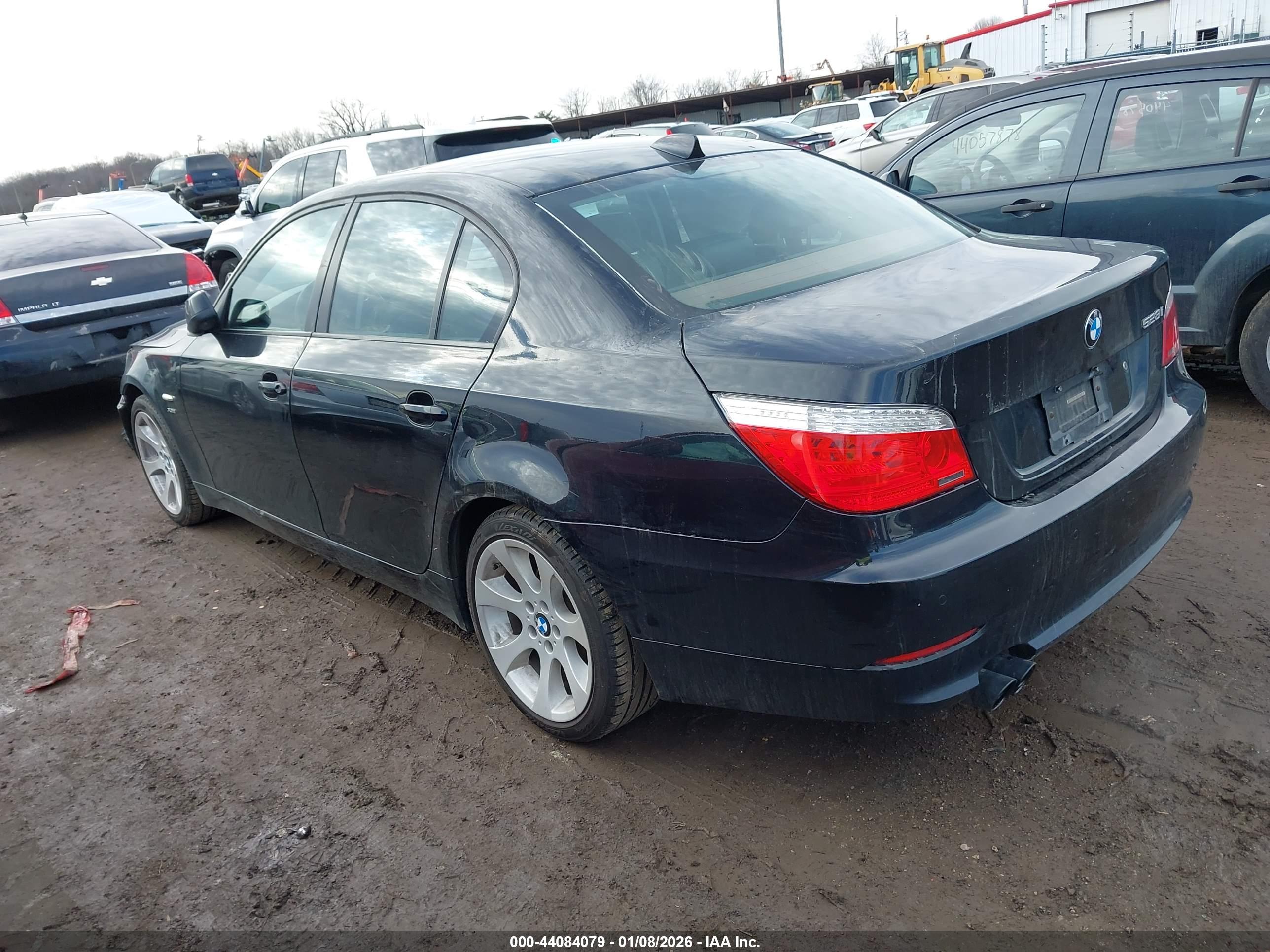 BMW 528I image 3