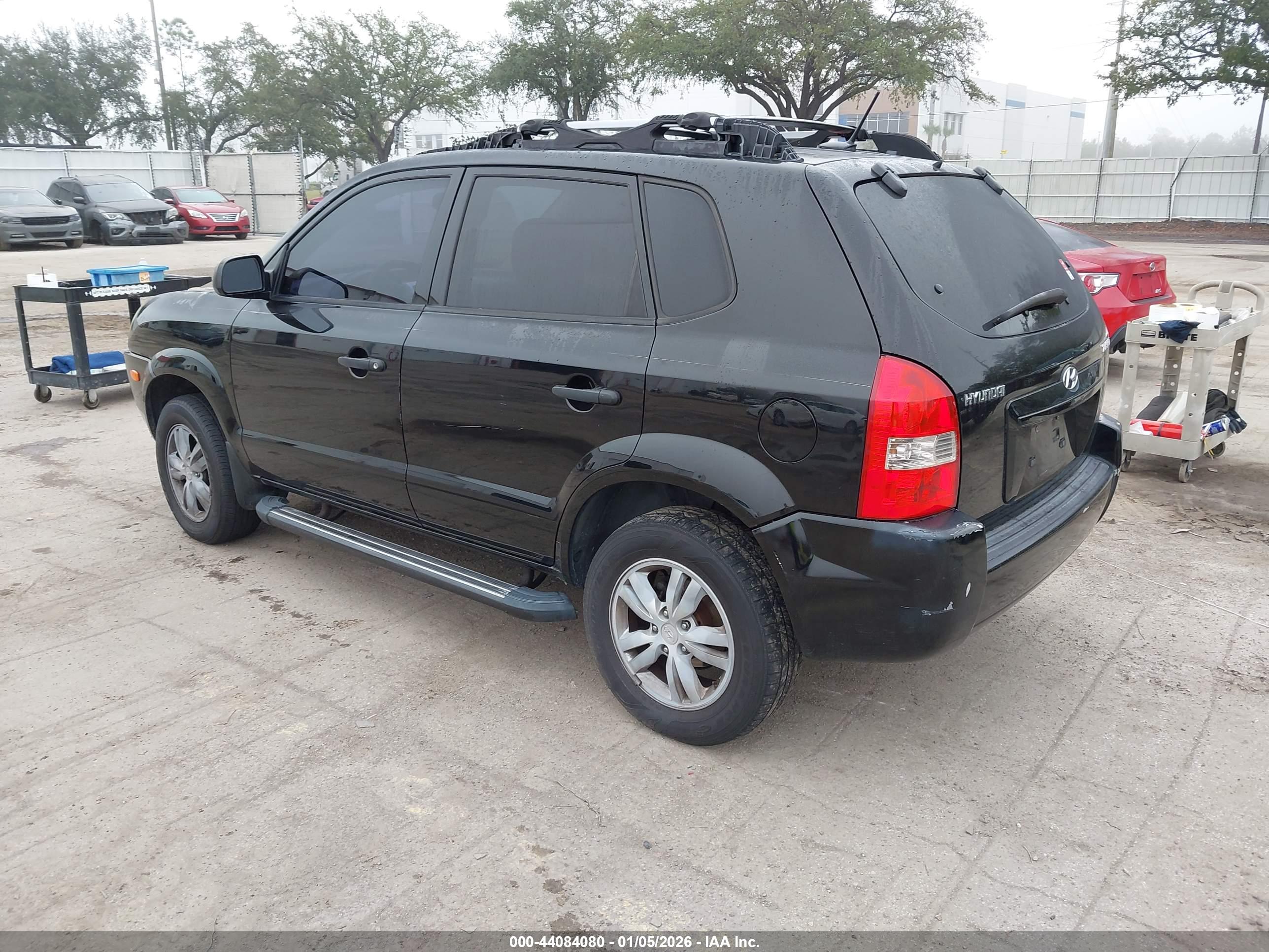 HYUNDAI TUCSON image 3