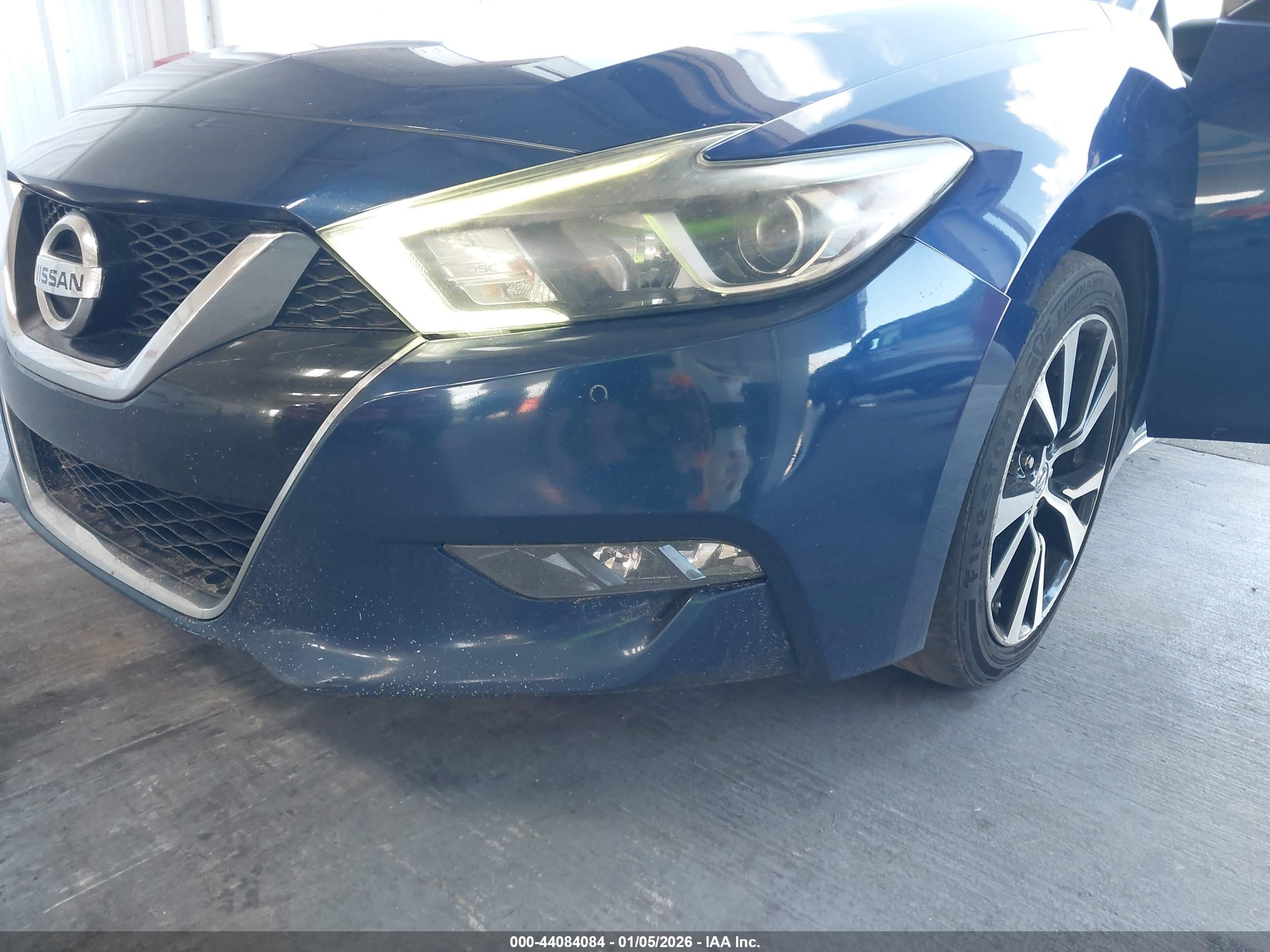 NISSAN MAXIMA image 6