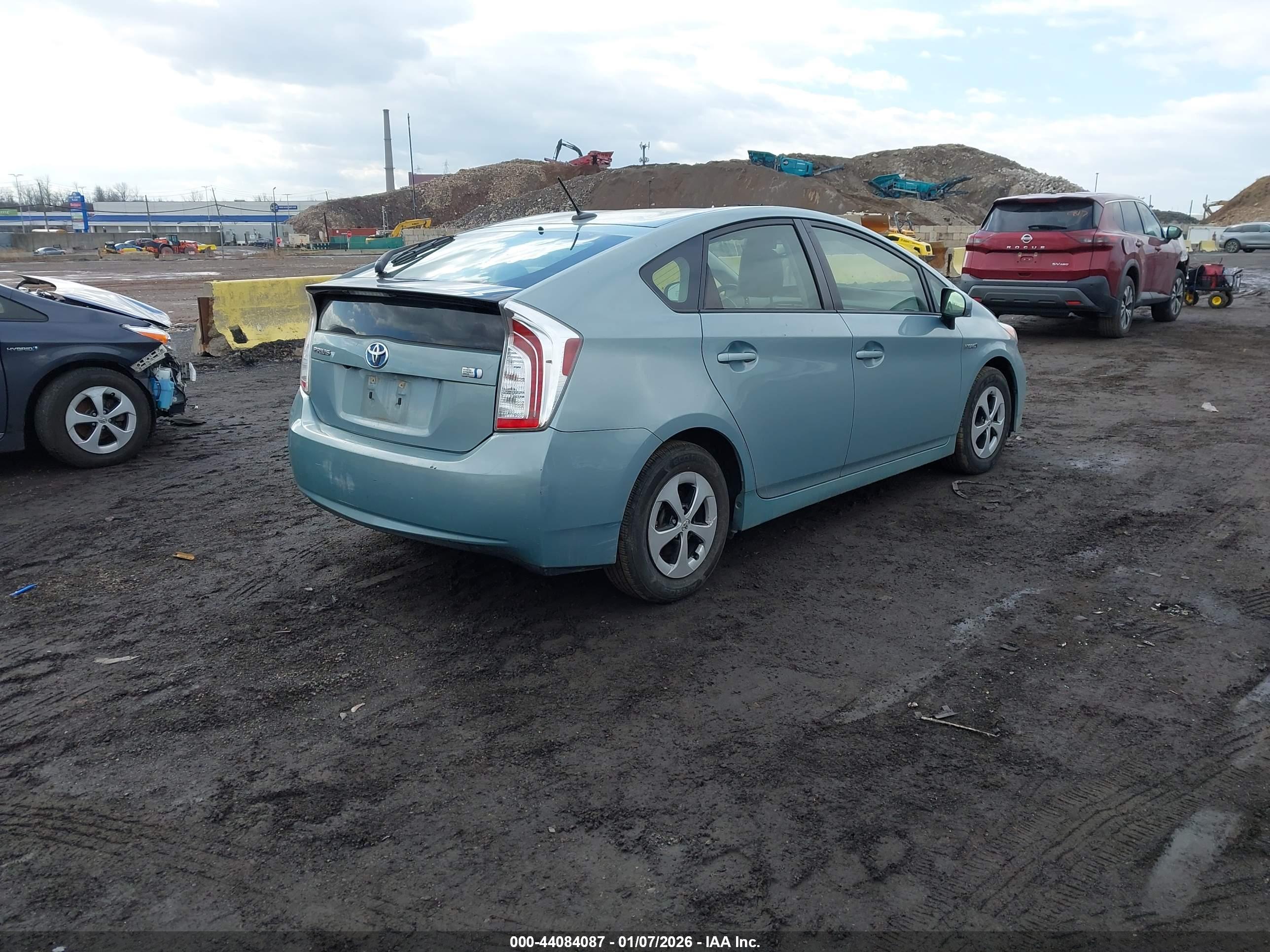 TOYOTA PRIUS image 4