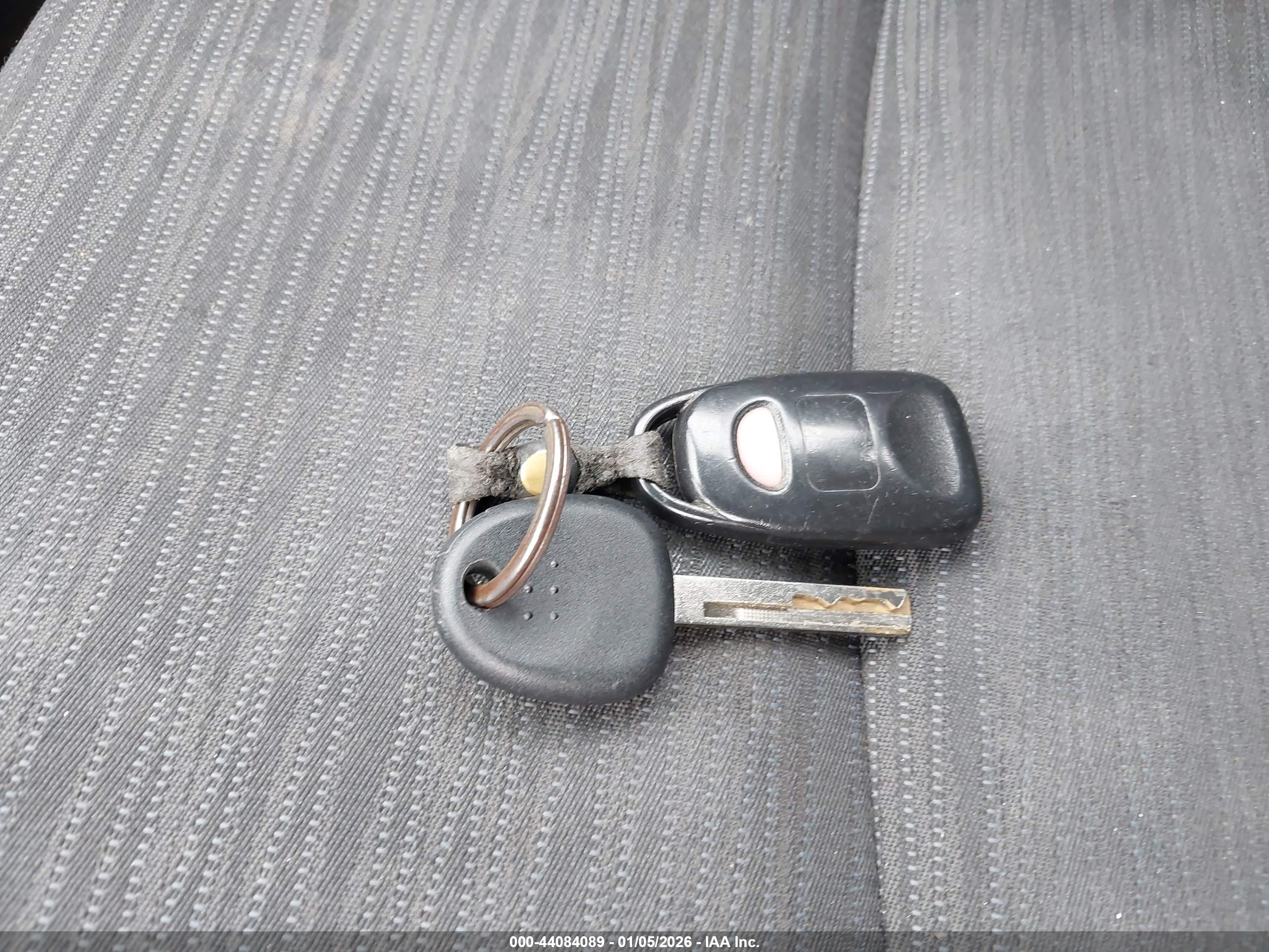 HYUNDAI ACCENT image 11