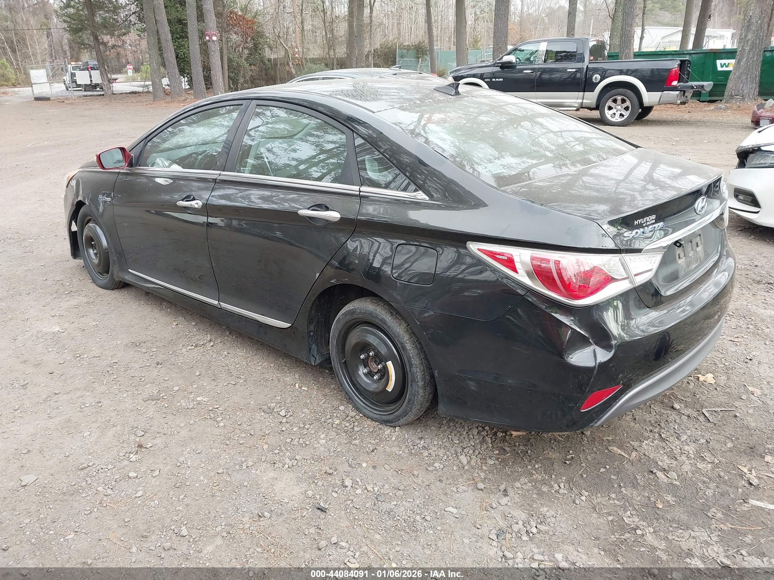 HYUNDAI SONATA image 3