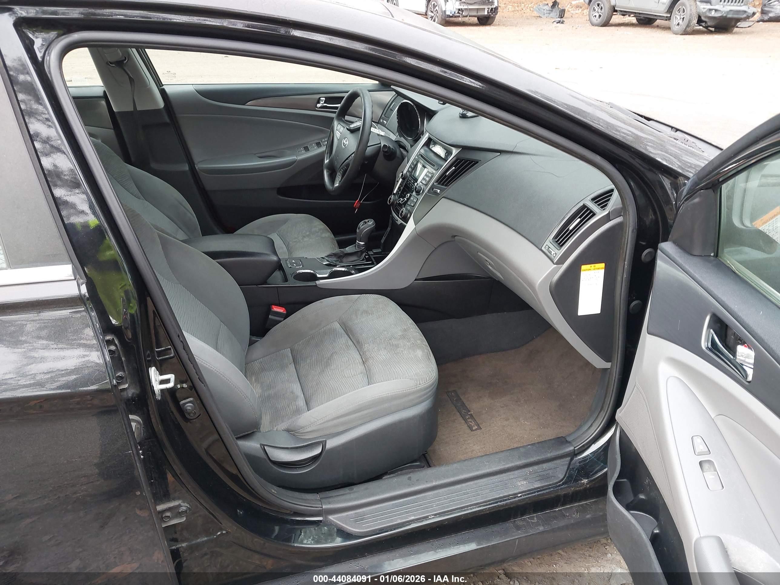 HYUNDAI SONATA image 5