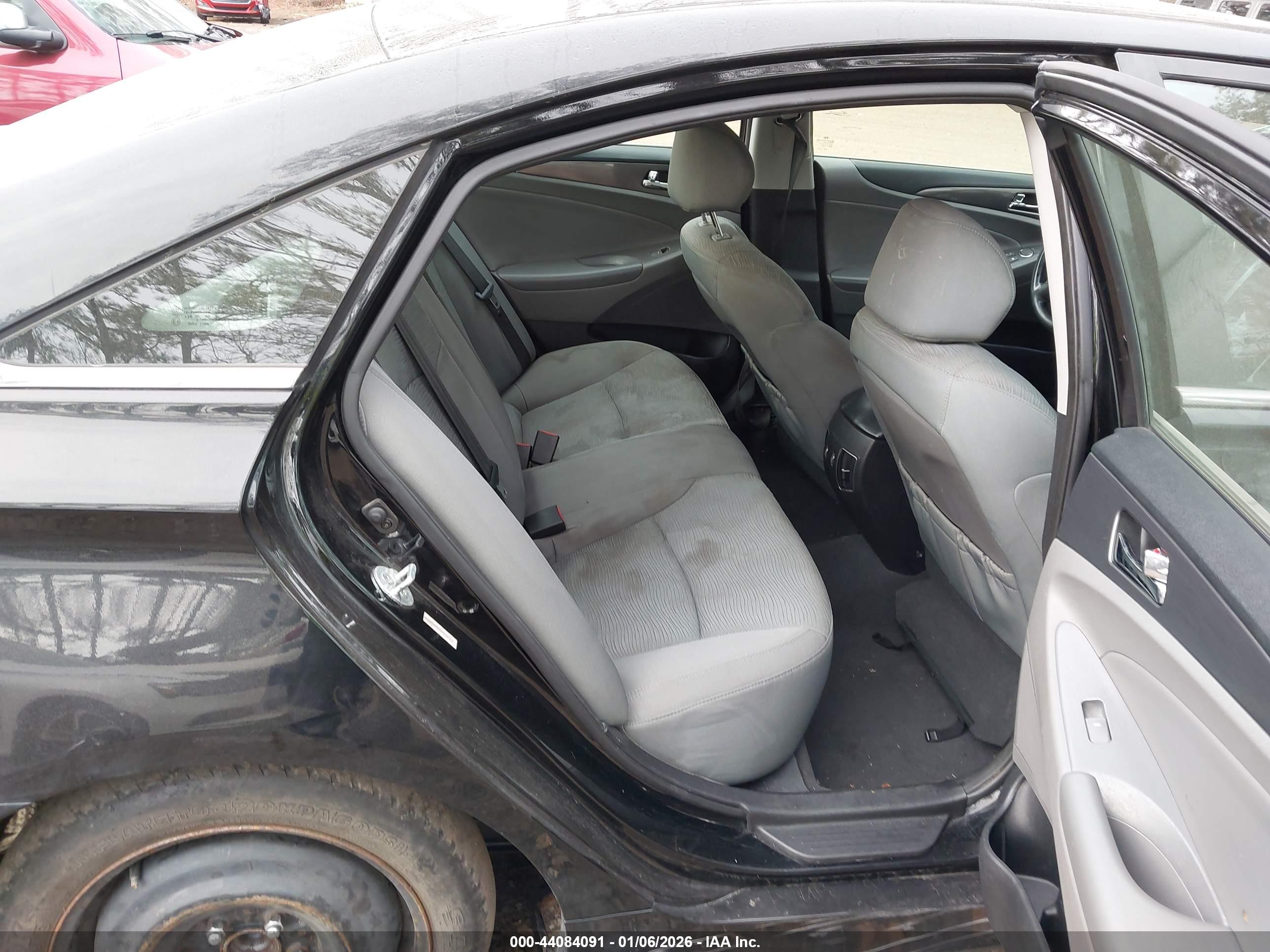 HYUNDAI SONATA image 8