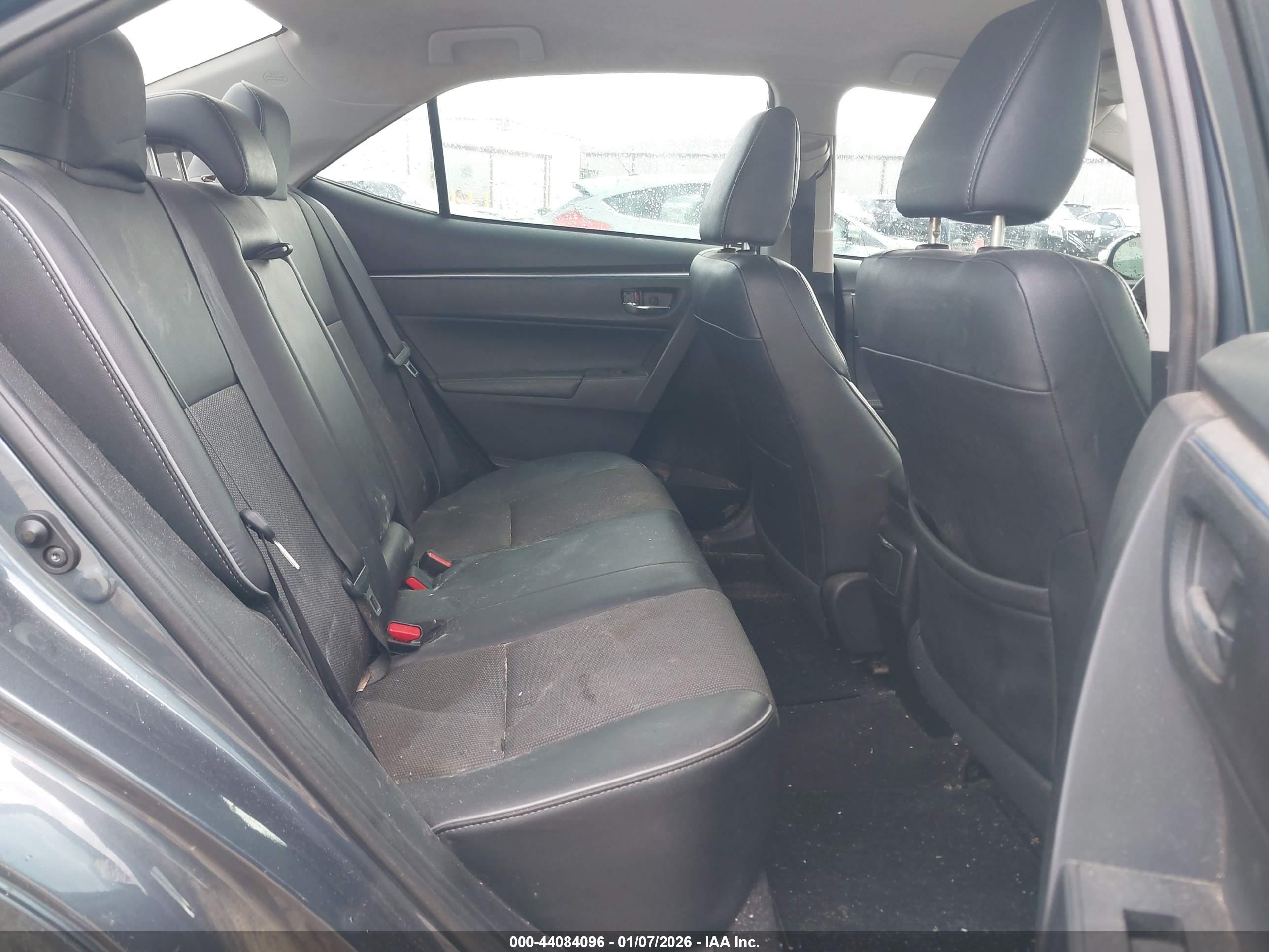 TOYOTA COROLLA image 8