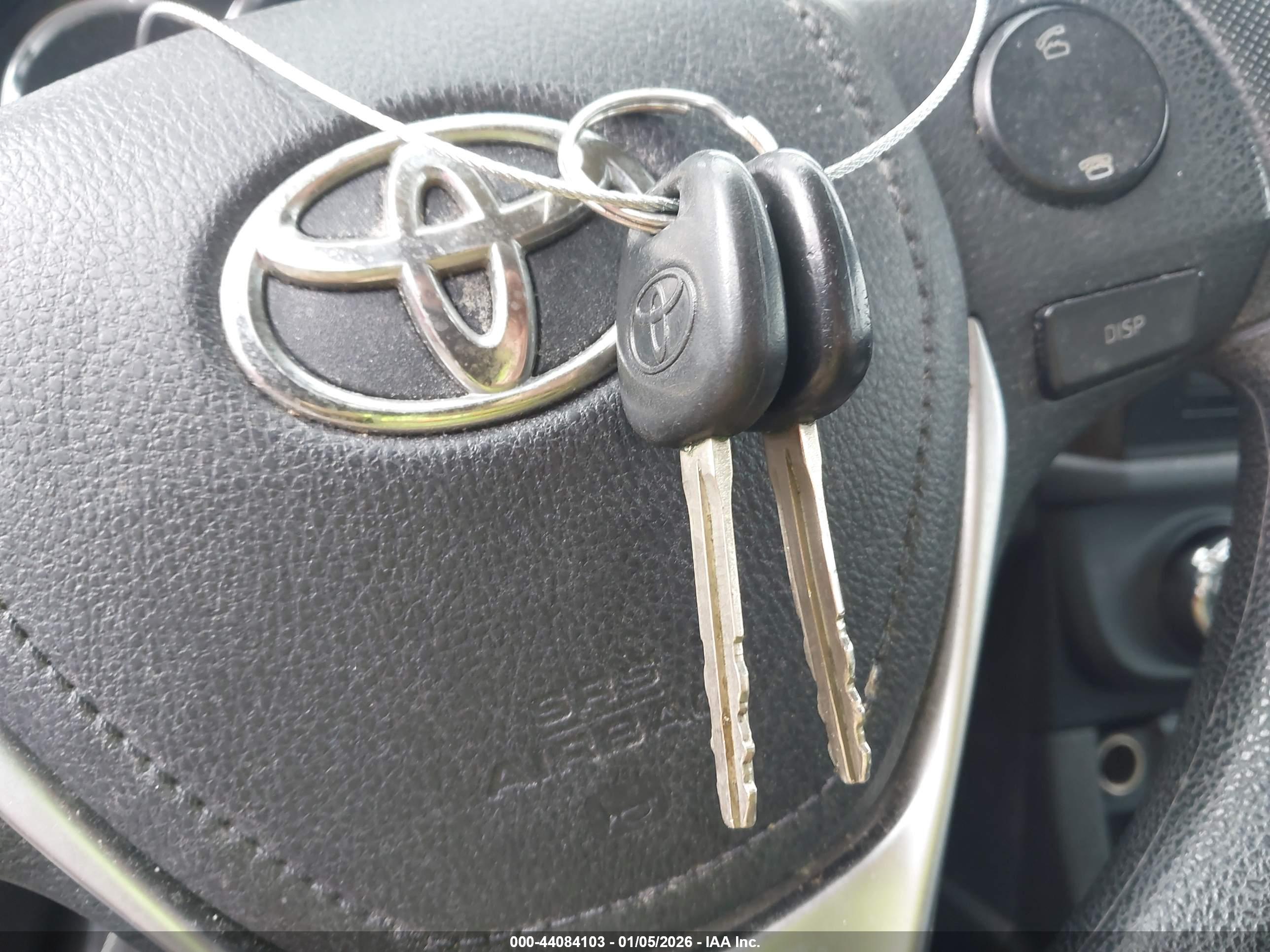 TOYOTA COROLLA image 11