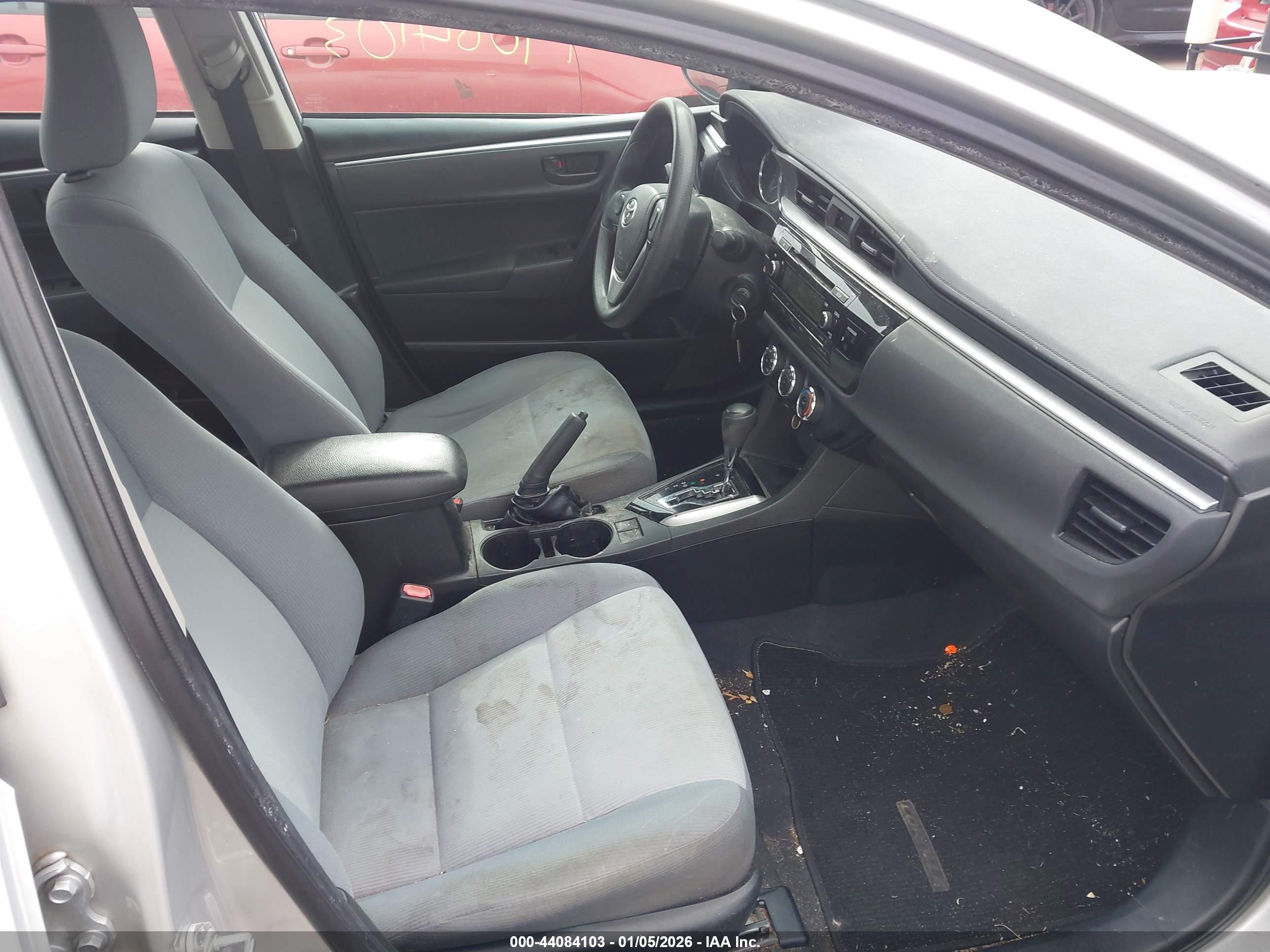TOYOTA COROLLA image 5