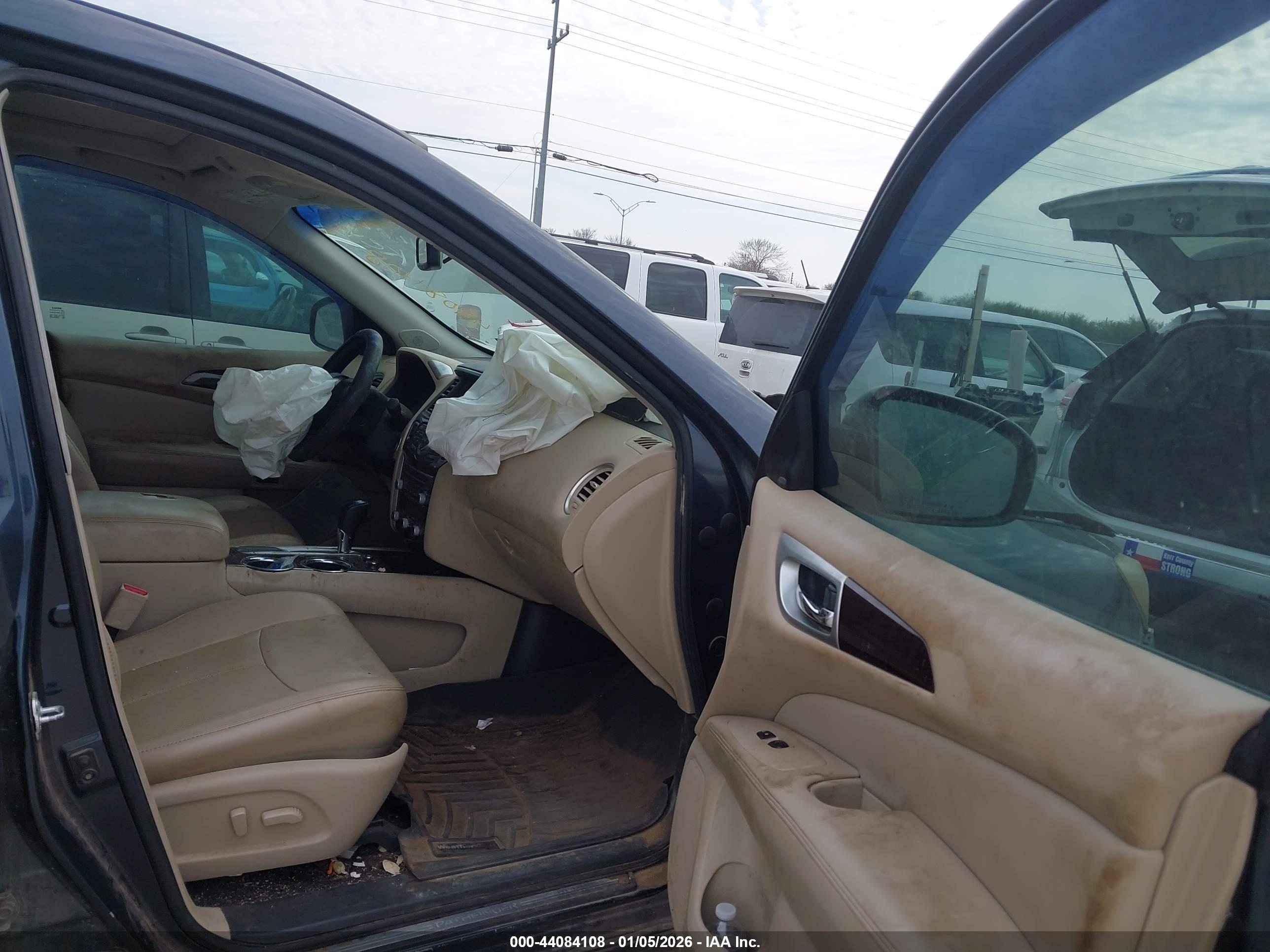 NISSAN PATHFINDER image 5