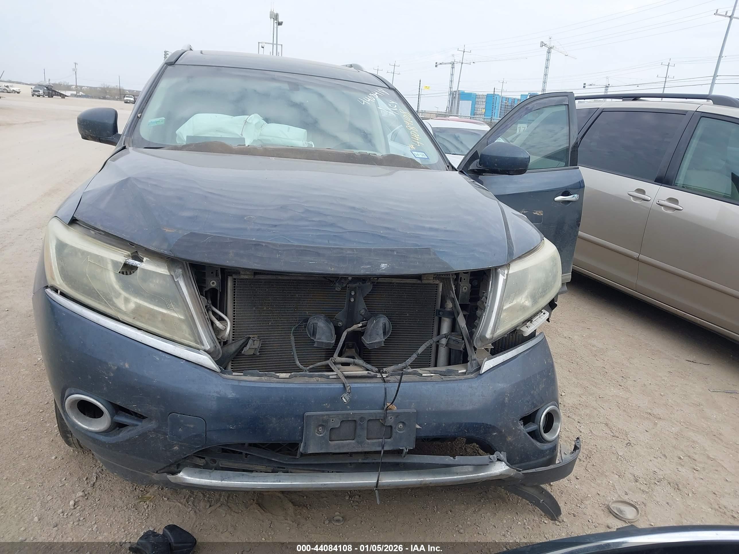 NISSAN PATHFINDER image 6