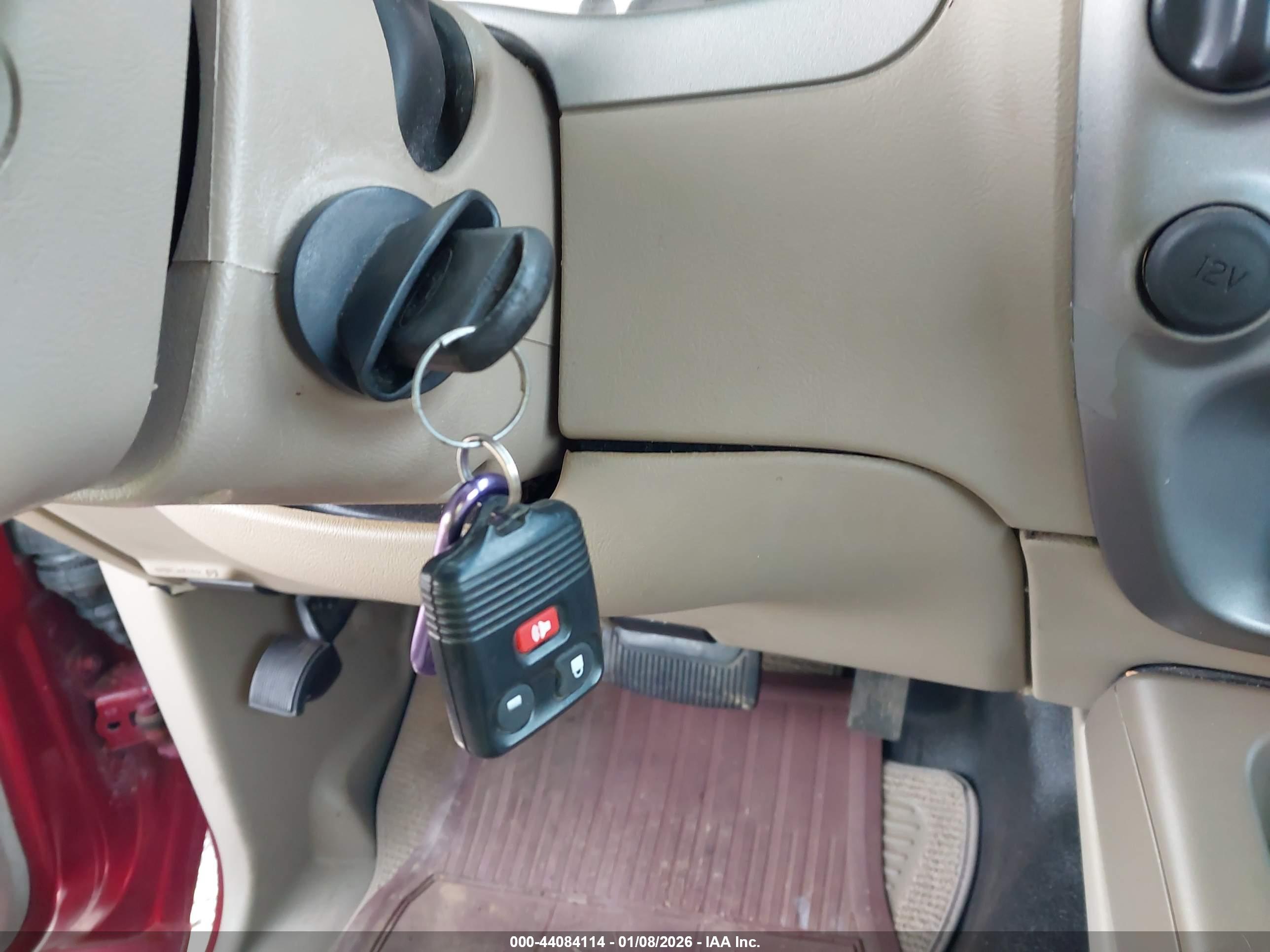 FORD EXPLORER image 11
