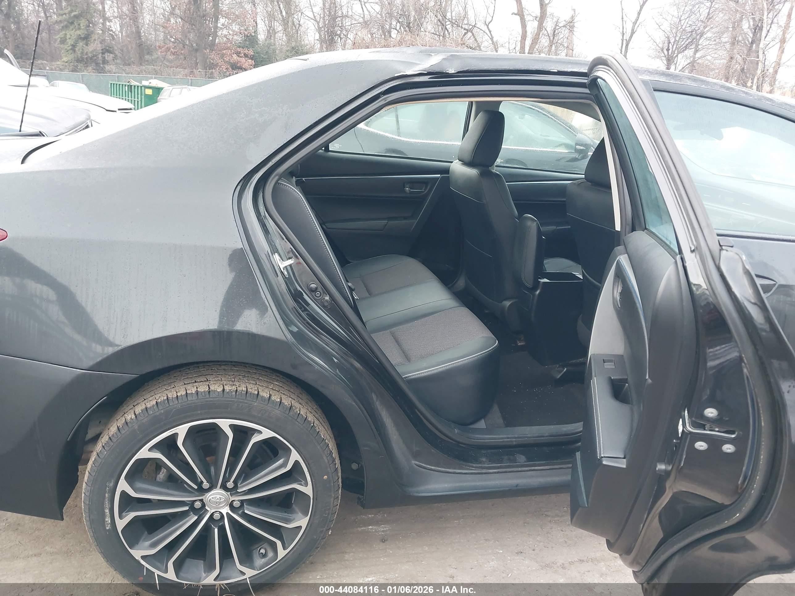 TOYOTA COROLLA image 8