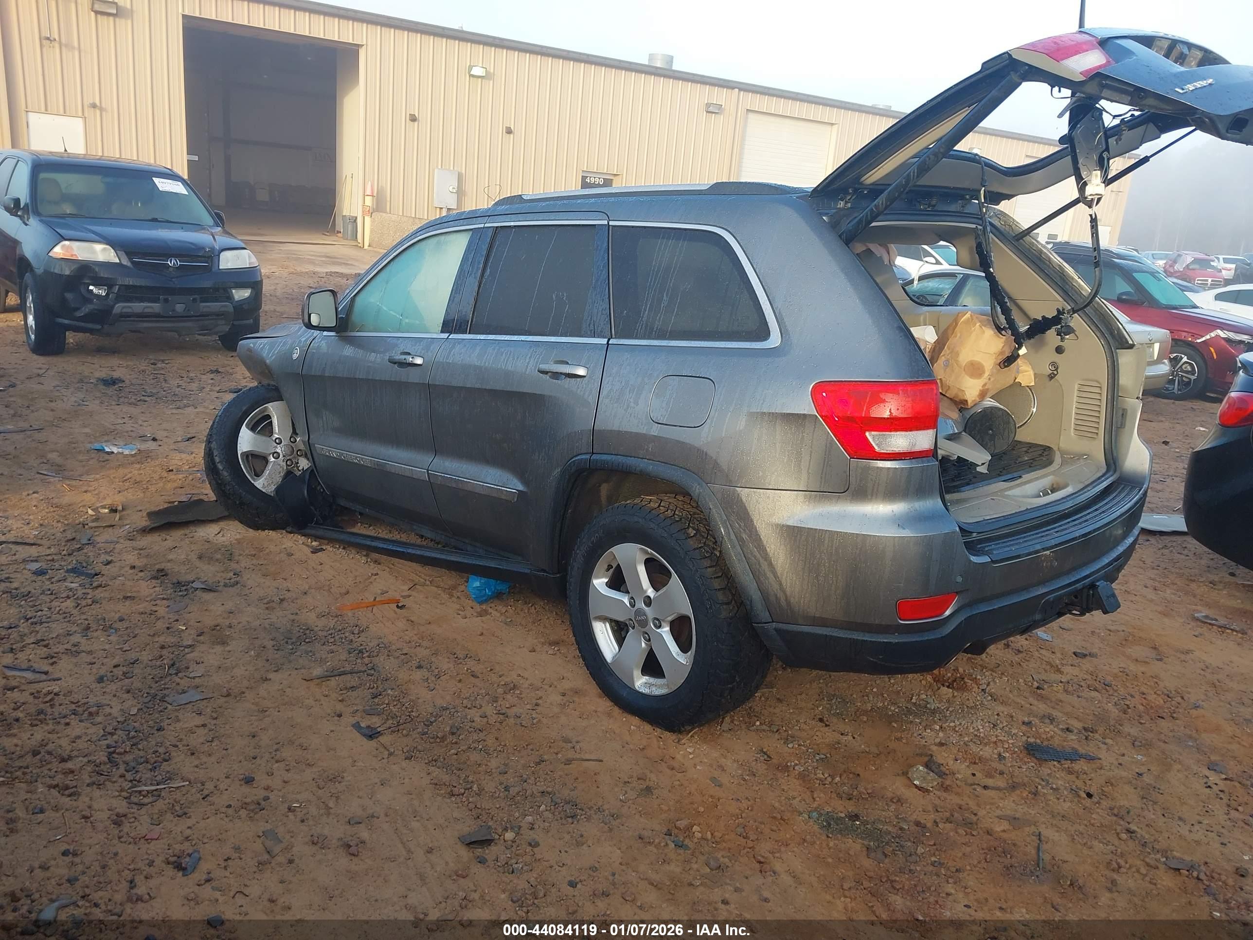 JEEP GRAND image 3