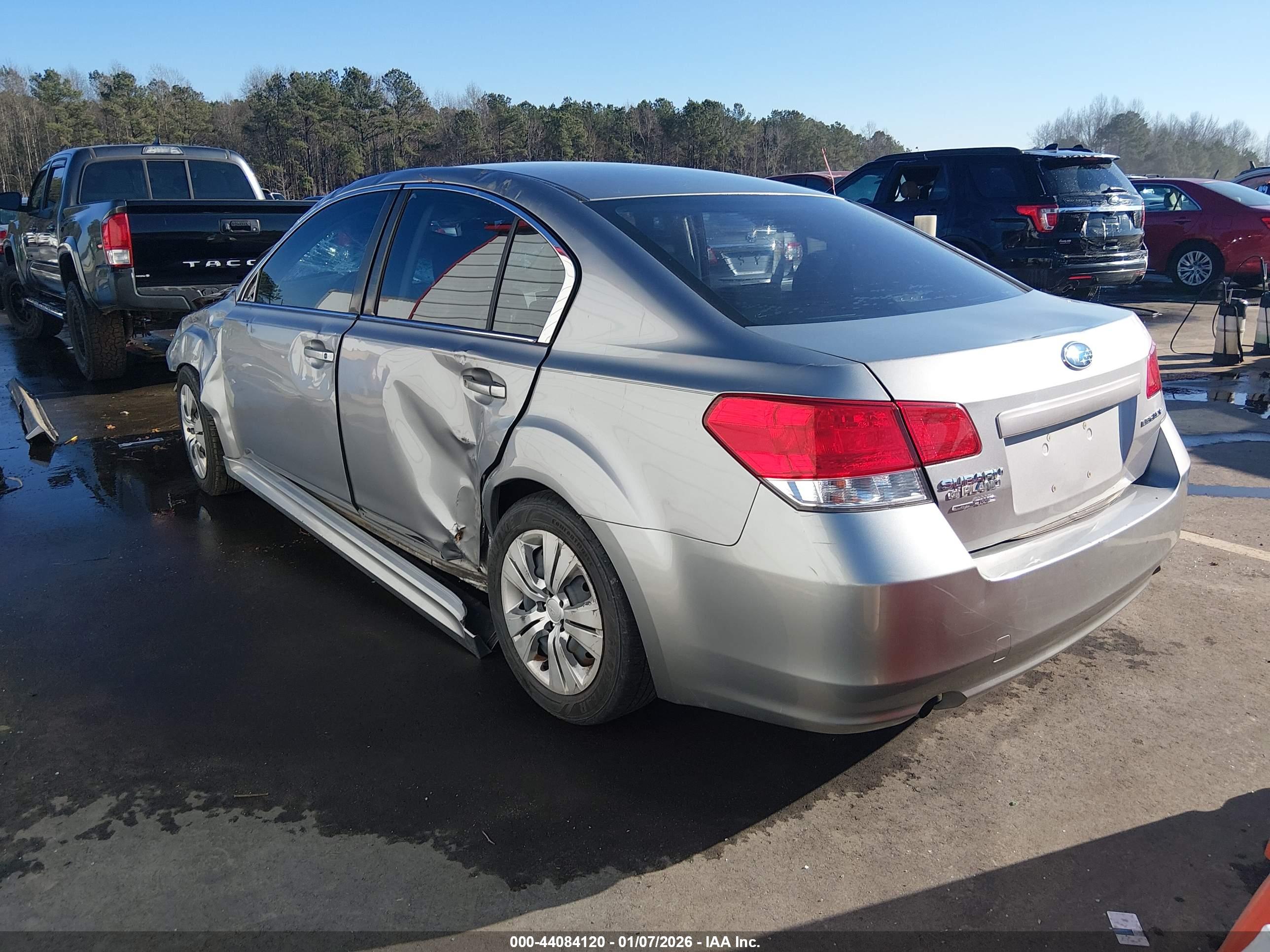 SUBARU LEGACY image 3