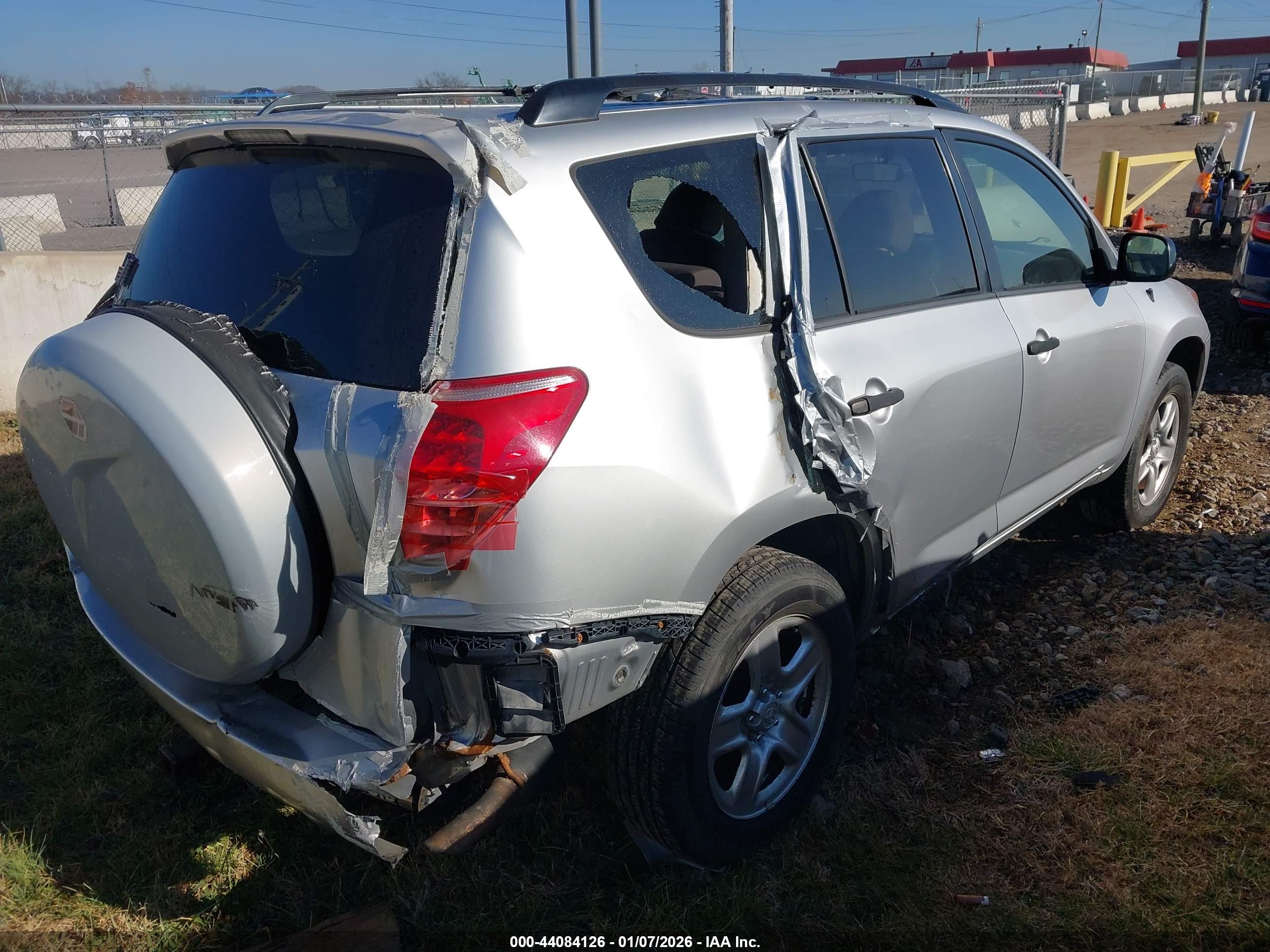 TOYOTA RAV4 image 6