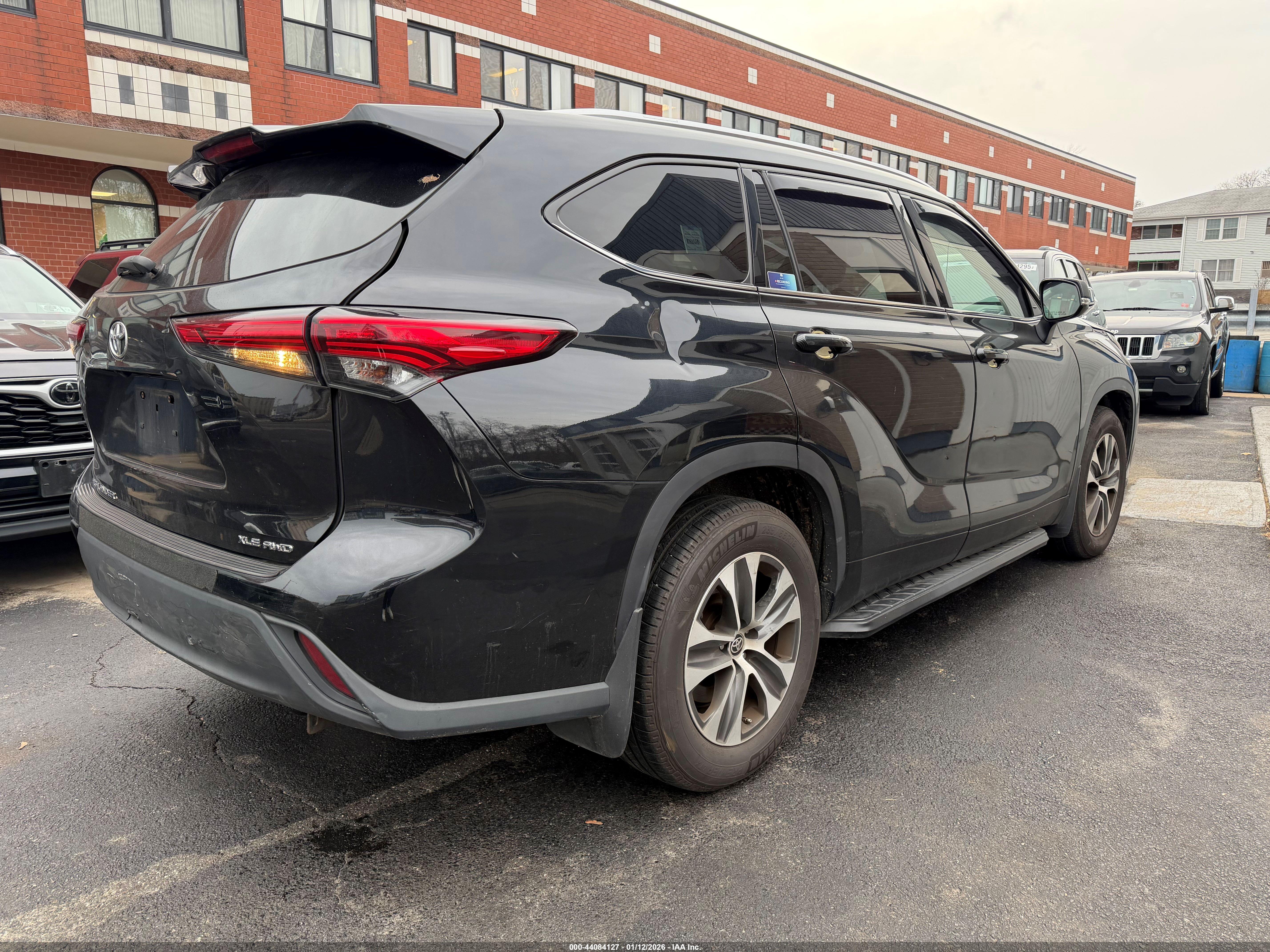 TOYOTA HIGHLANDER image 4