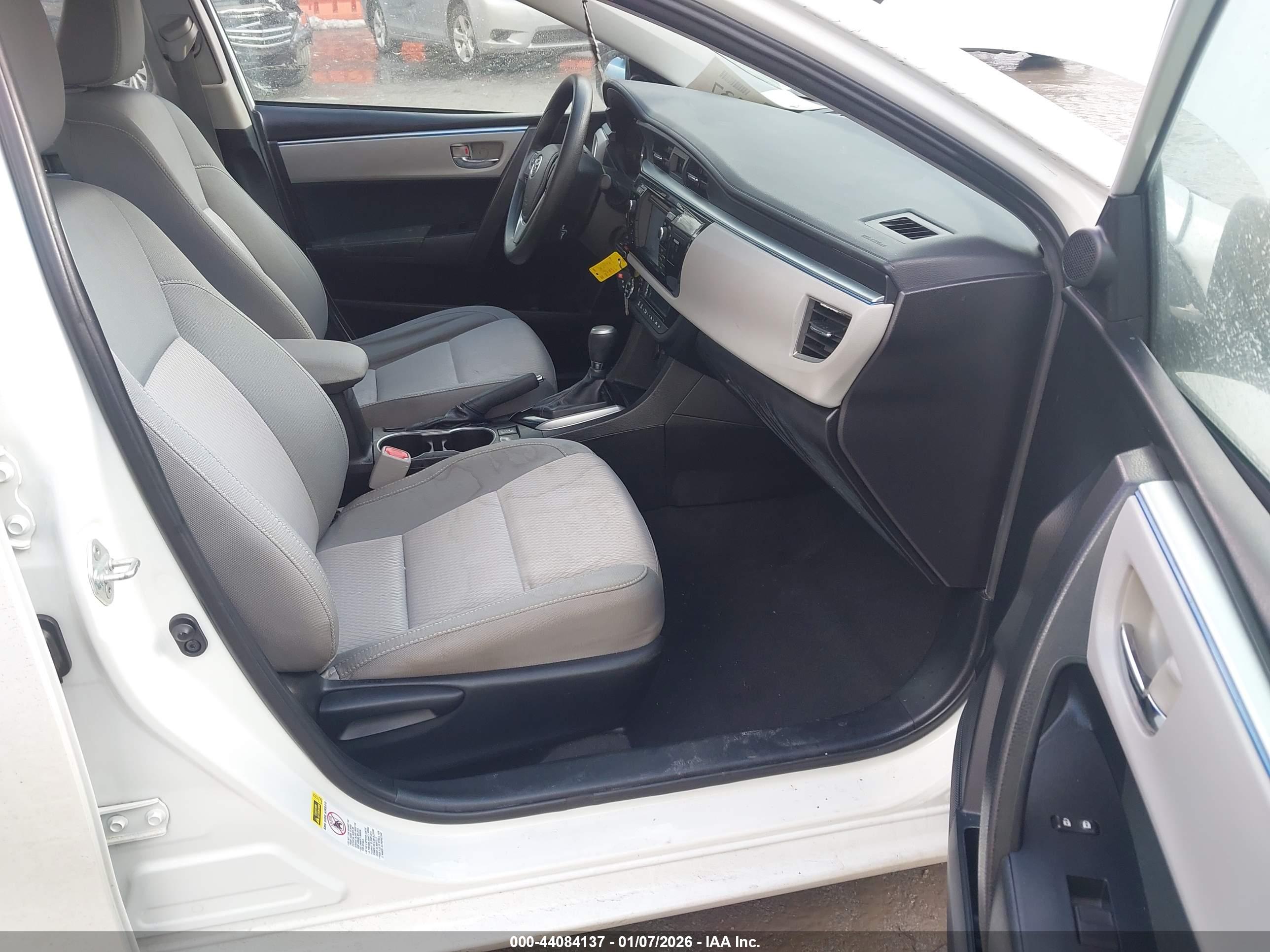 TOYOTA COROLLA image 5