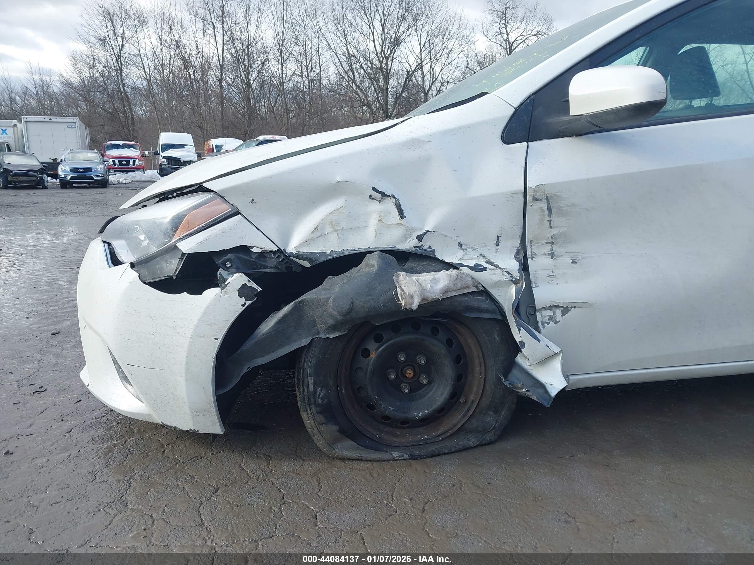 TOYOTA COROLLA image 6