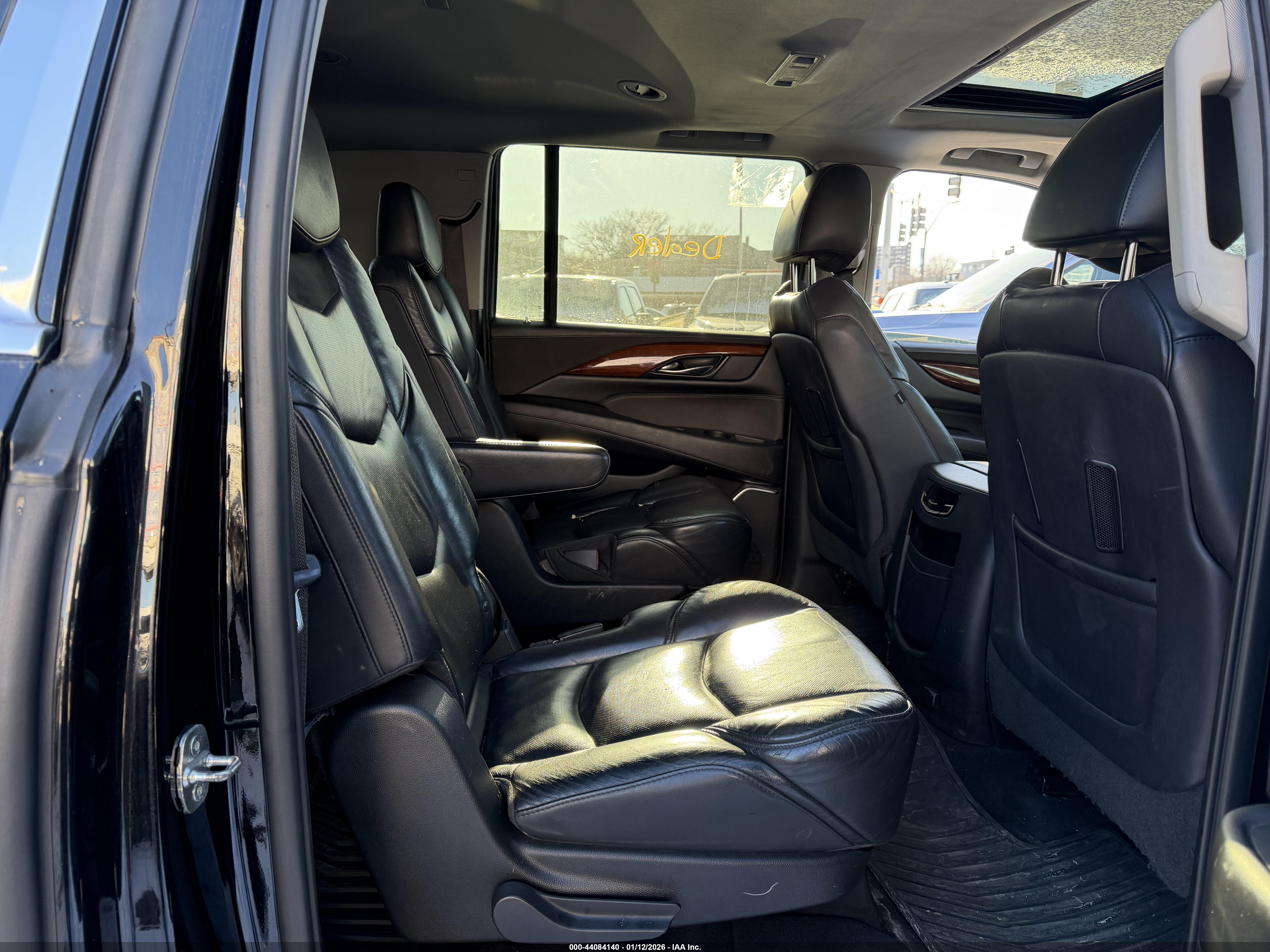 CADILLAC ESCALADE image 8