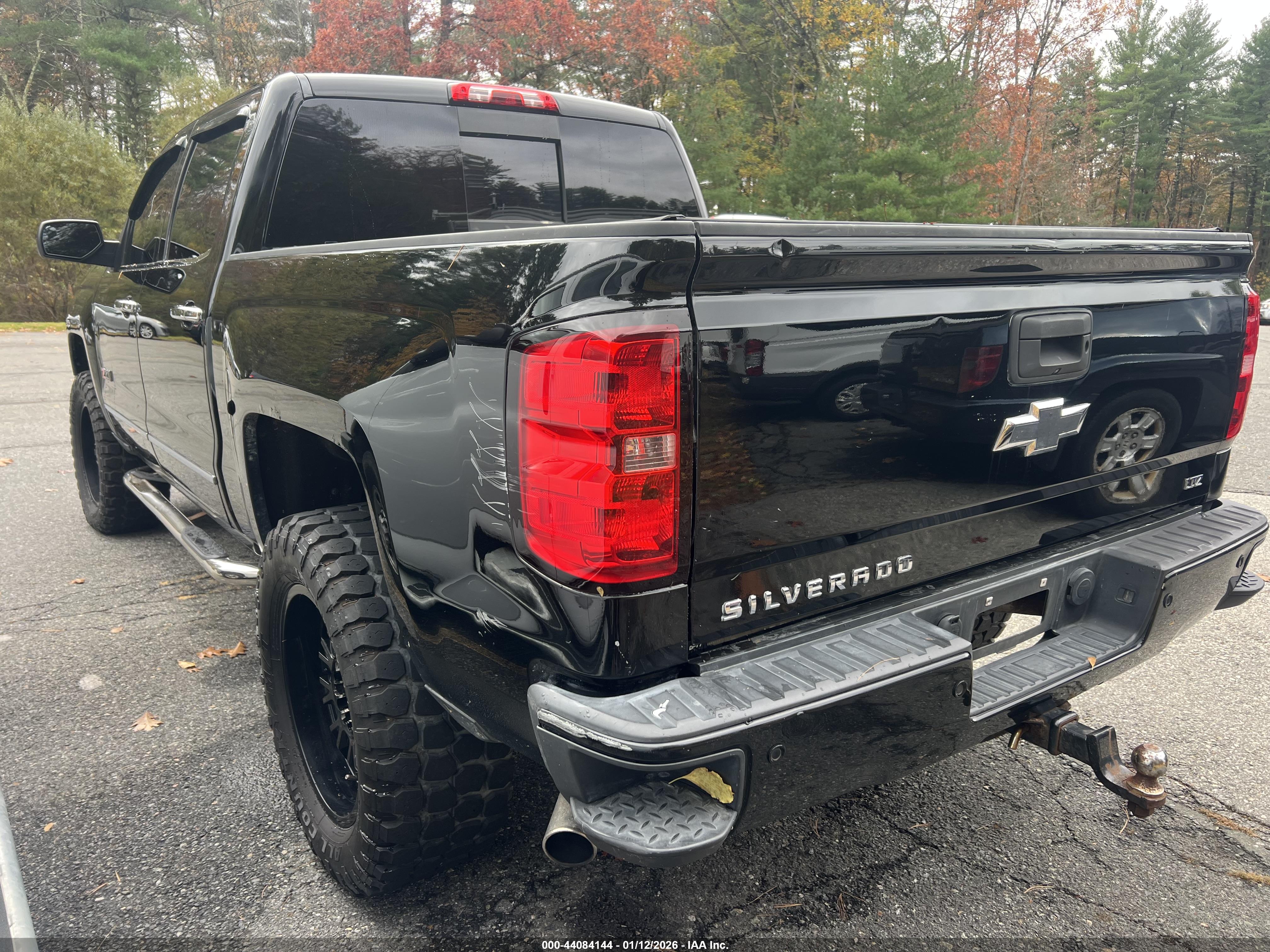 CHEVROLET SILVERADO image 3
